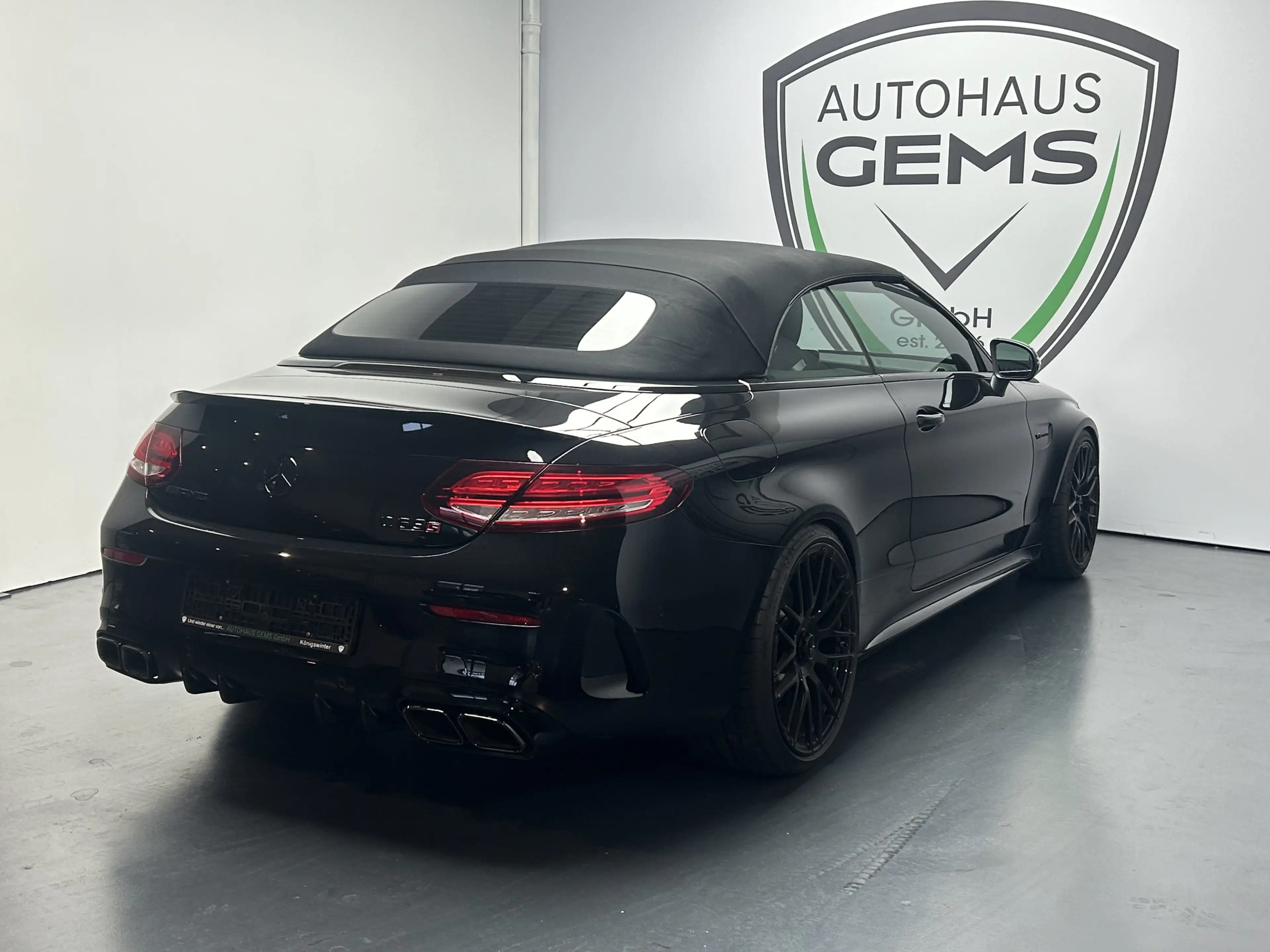 Mercedes-Benz C 63 AMG LED Burmester Ambiente R.Cam Memory — photo 9