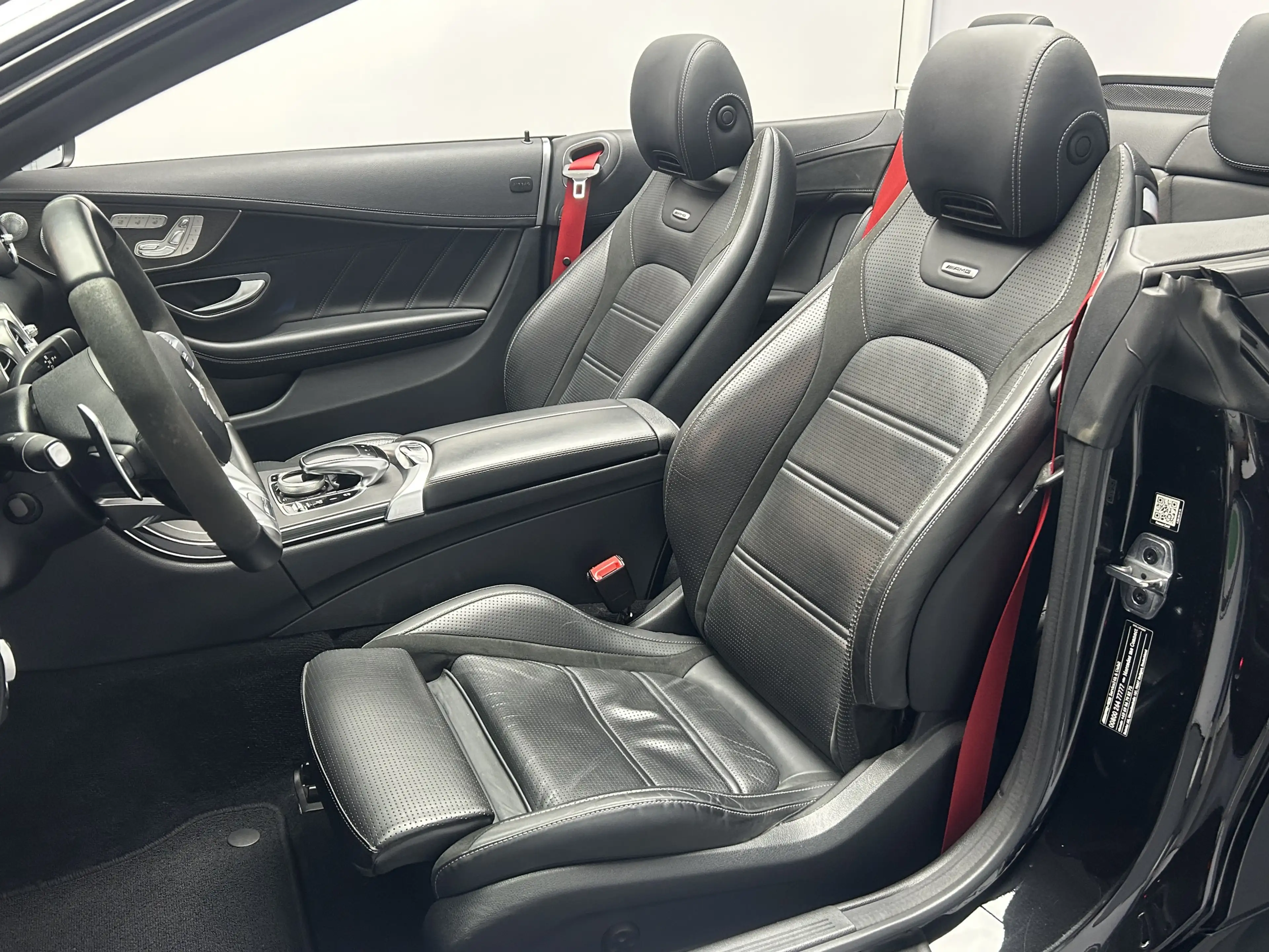 Mercedes-Benz C 63 AMG LED Burmester Ambiente R.Cam Memory — photo 10