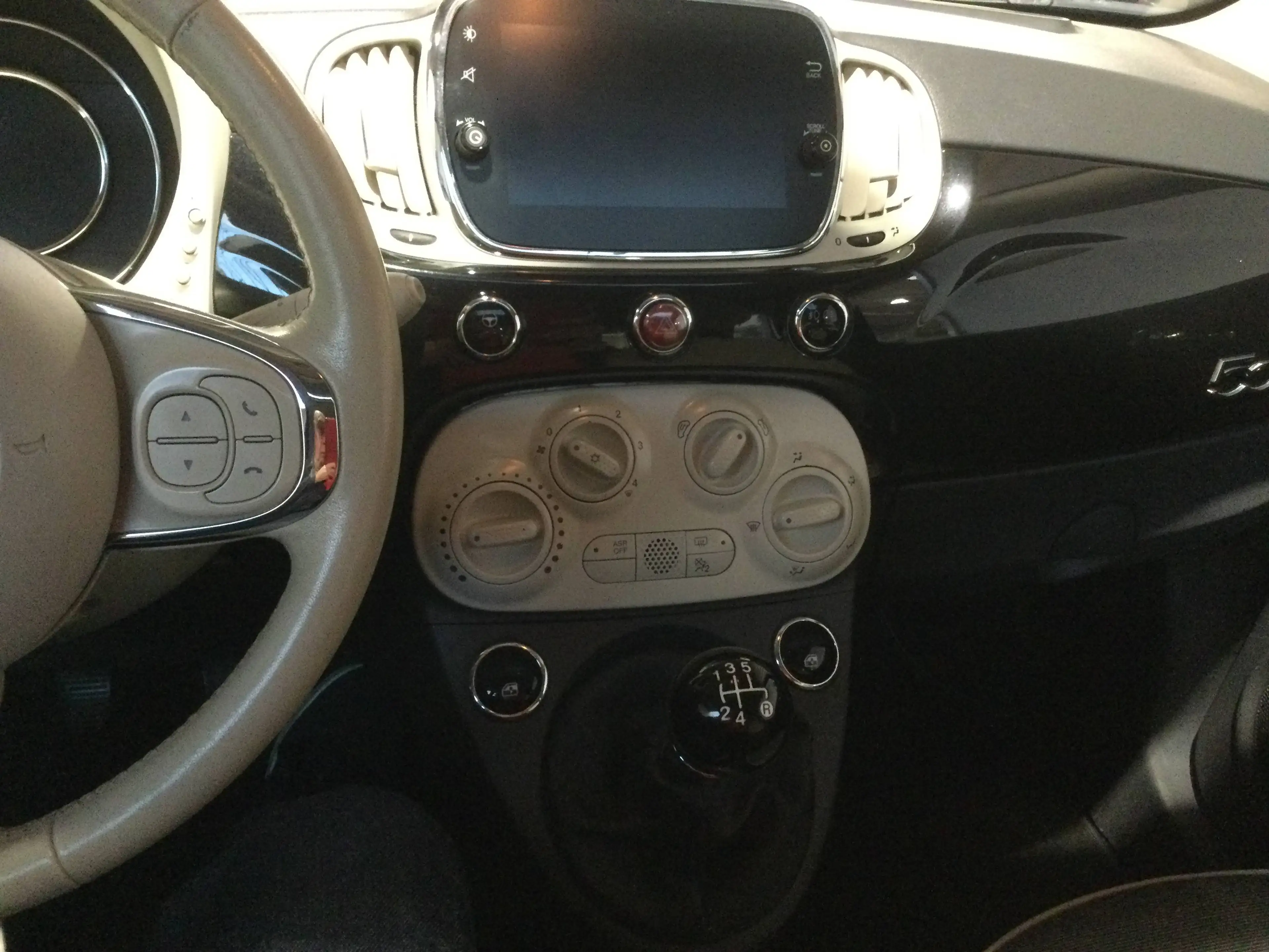 Fiat 500 500 1.2i Live Edizione Live Edizione — photo 11