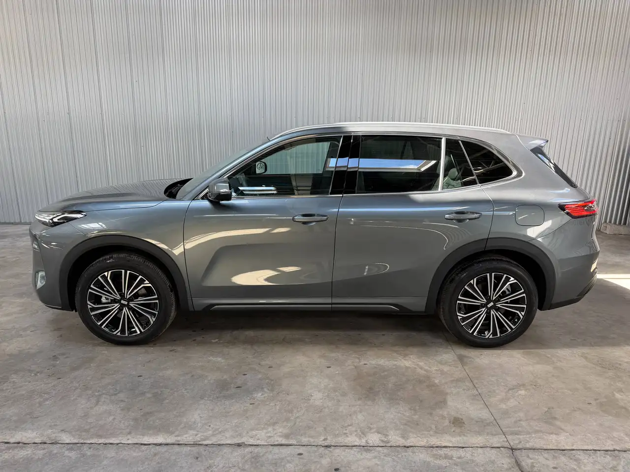 Geely Starray EM-i