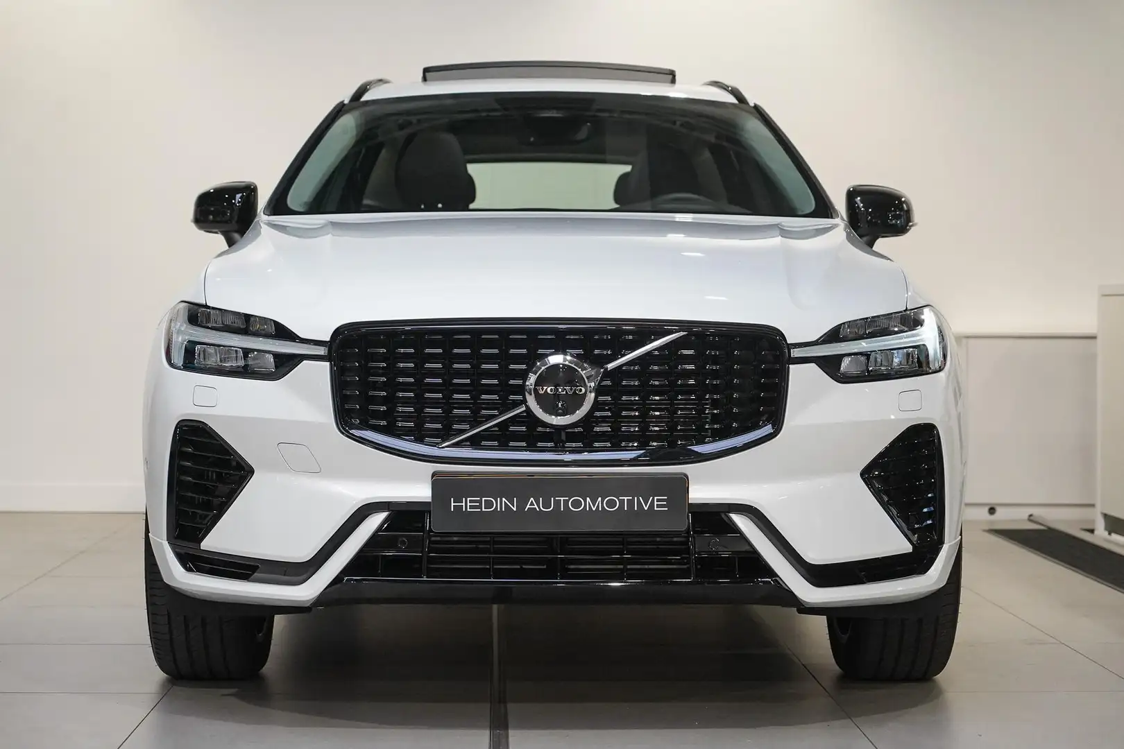 Volvo XC60 T6 Plug-in hybrid AWD Ultra Dark | Pano. dak | 360 Wit - 2
