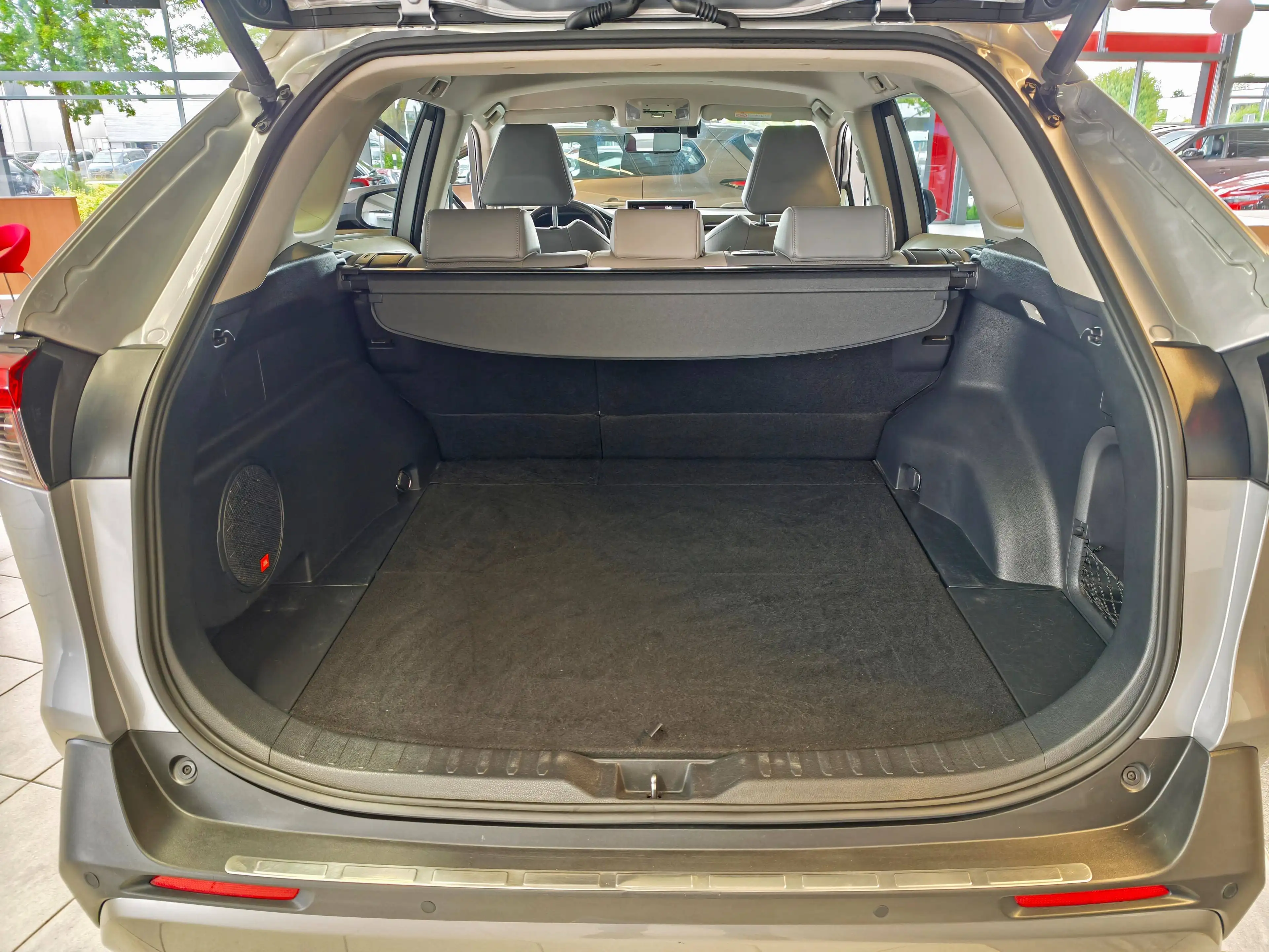 Toyota RAV 4 RAV4 Hybrid 2.5 4x2 Hybrid Lounge + Navi + — photo 8