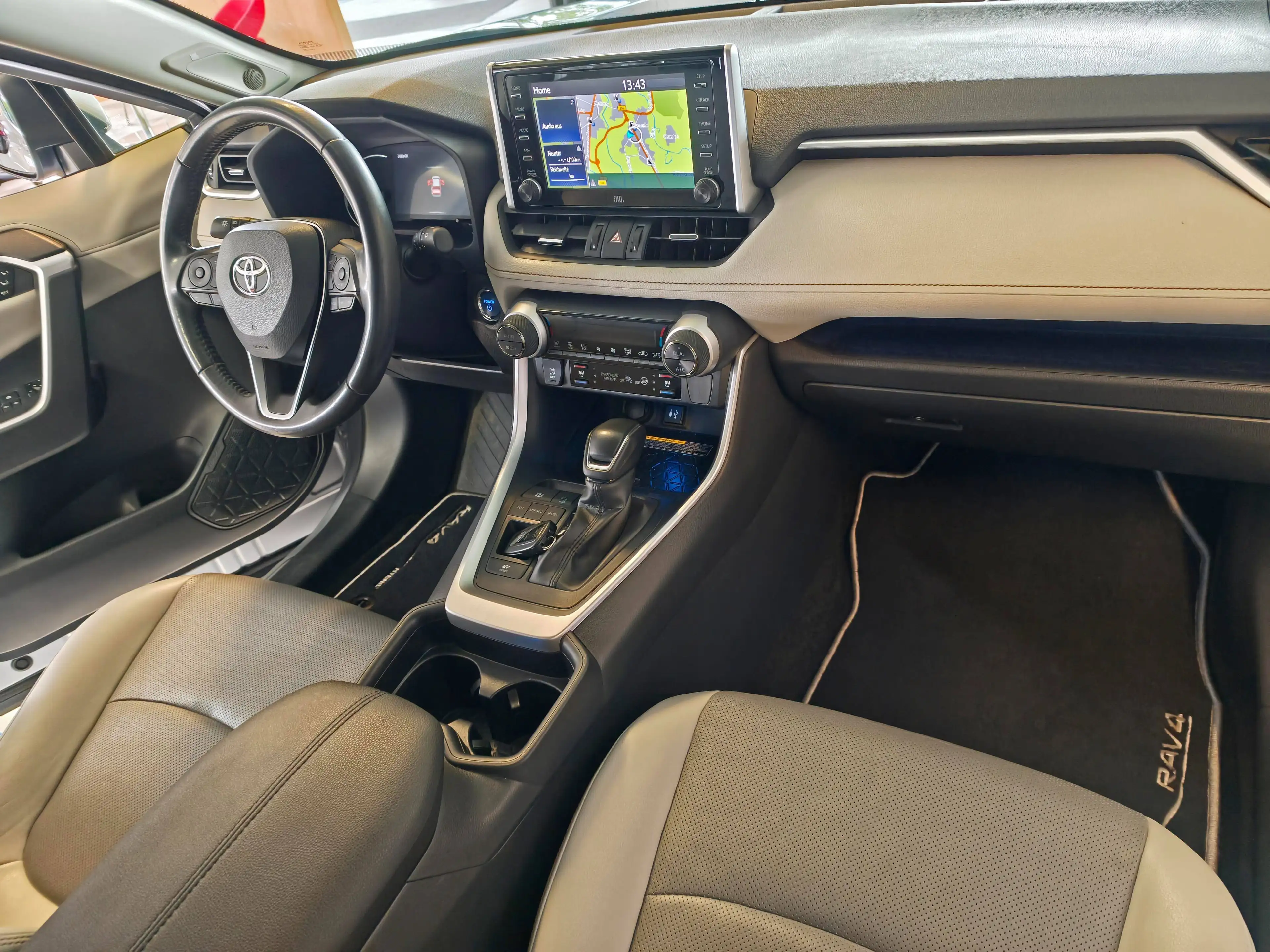 Toyota RAV 4 RAV4 Hybrid 2.5 4x2 Hybrid Lounge + Navi + — photo 9