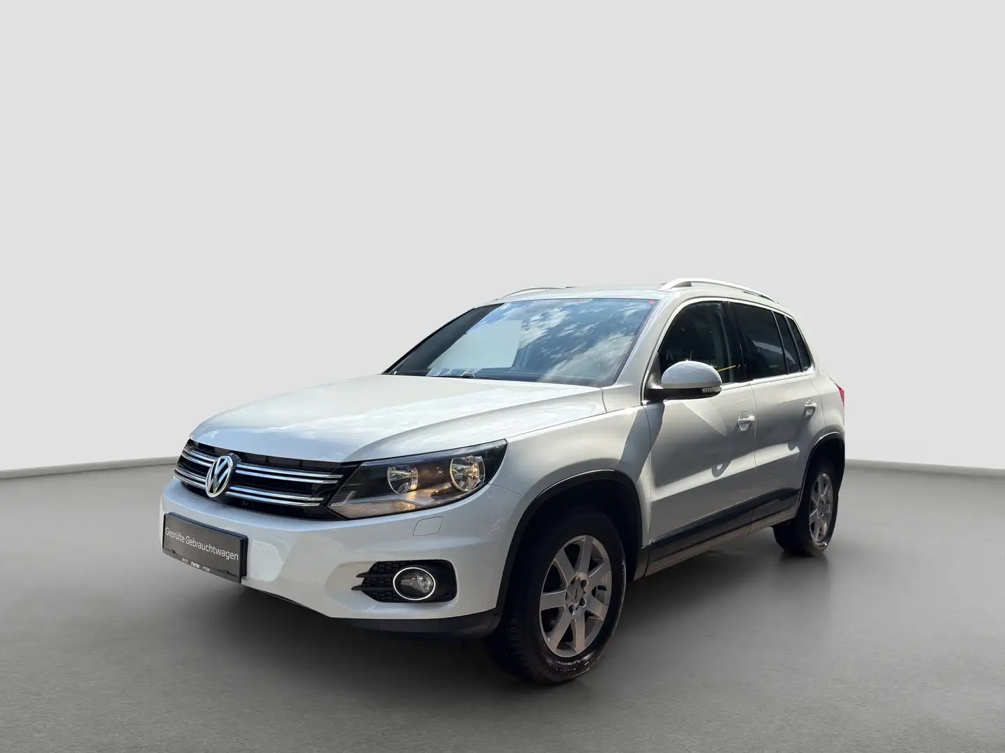 Volkswagen Tiguan VW Tiguan Allrad Connect Automatik 2,0 TDI Weiß - 1