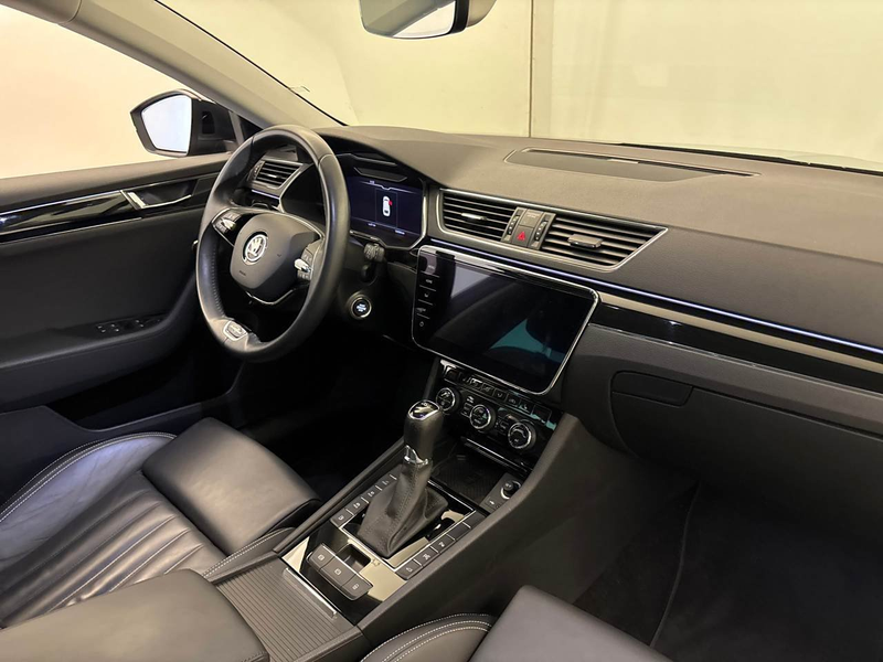Skoda Superb Combi 1.4 TSI L&K iV Virtual 360° AHK ACC — photo 13