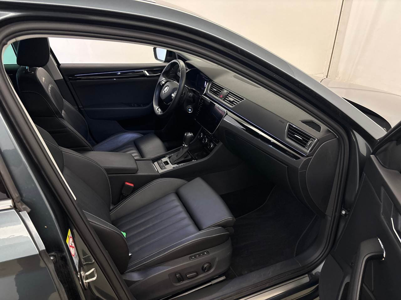 Skoda Superb Combi 1.4 TSI L&K iV Virtual 360° AHK ACC — photo 4