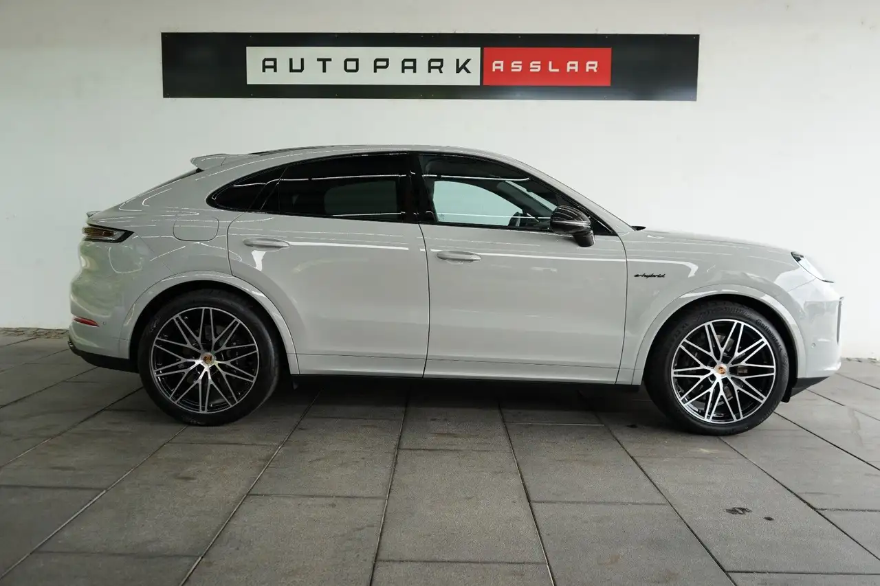 Porsche Cayenne Coupe E-Hybrid Black Edition/Kreide /22z