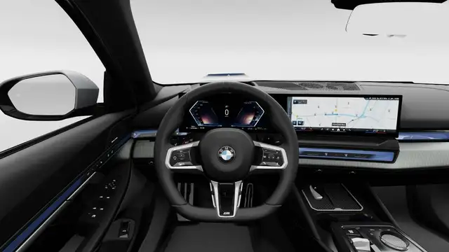 BMW 5 Series view 13