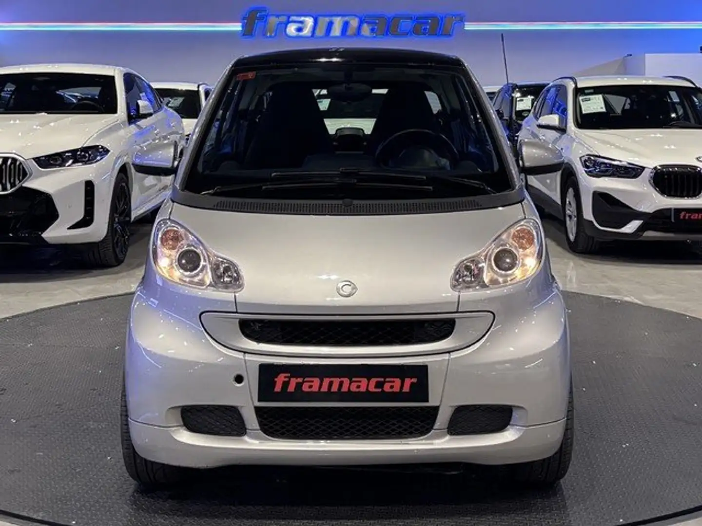 smart forTwo Coupé 52 mhd Passion Aut. Gris - 2