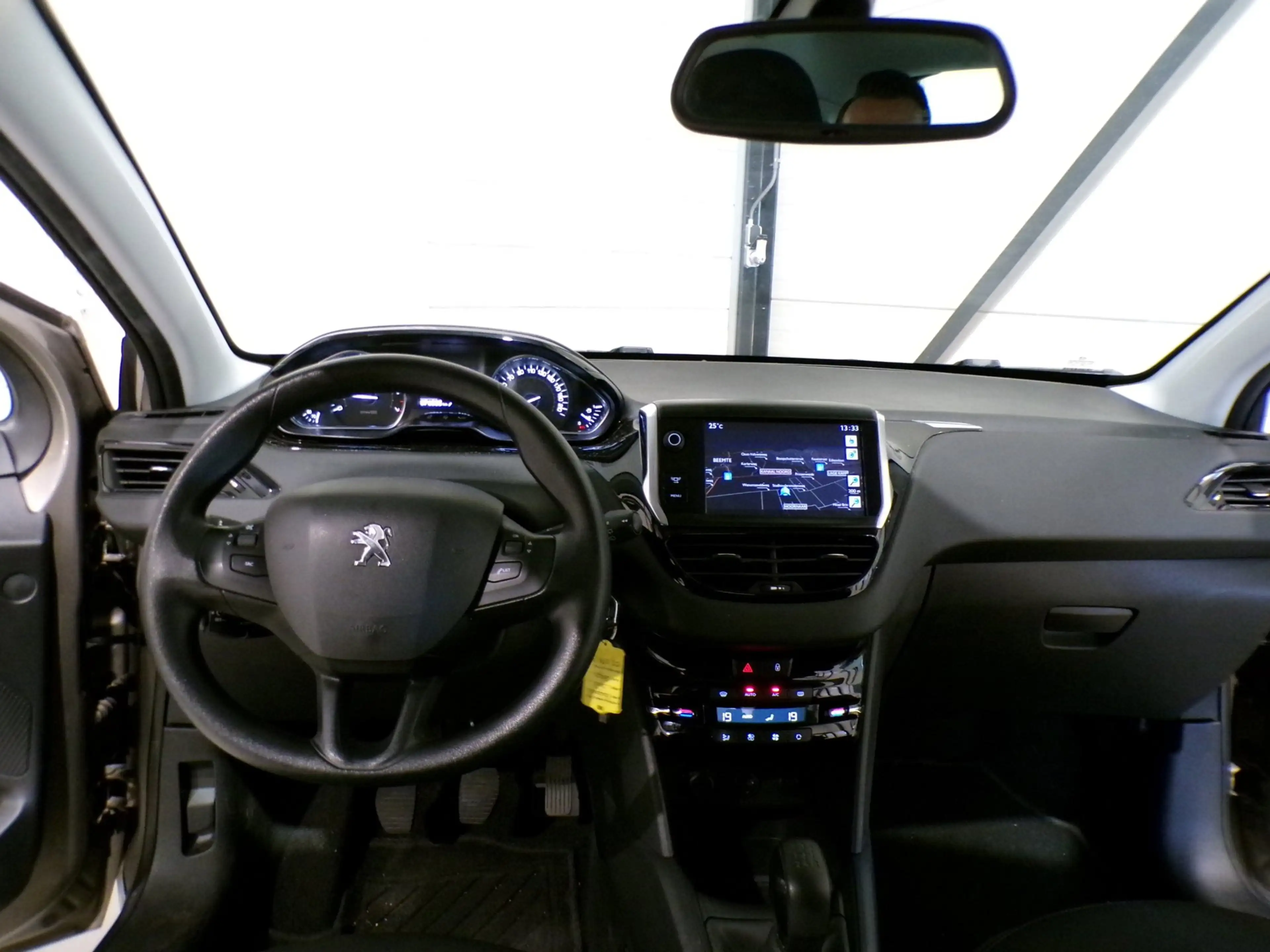 Peugeot 208 1.4 VTi 95PK Envy "Origineel NL!" Trekhaak Parkeer — photo 10