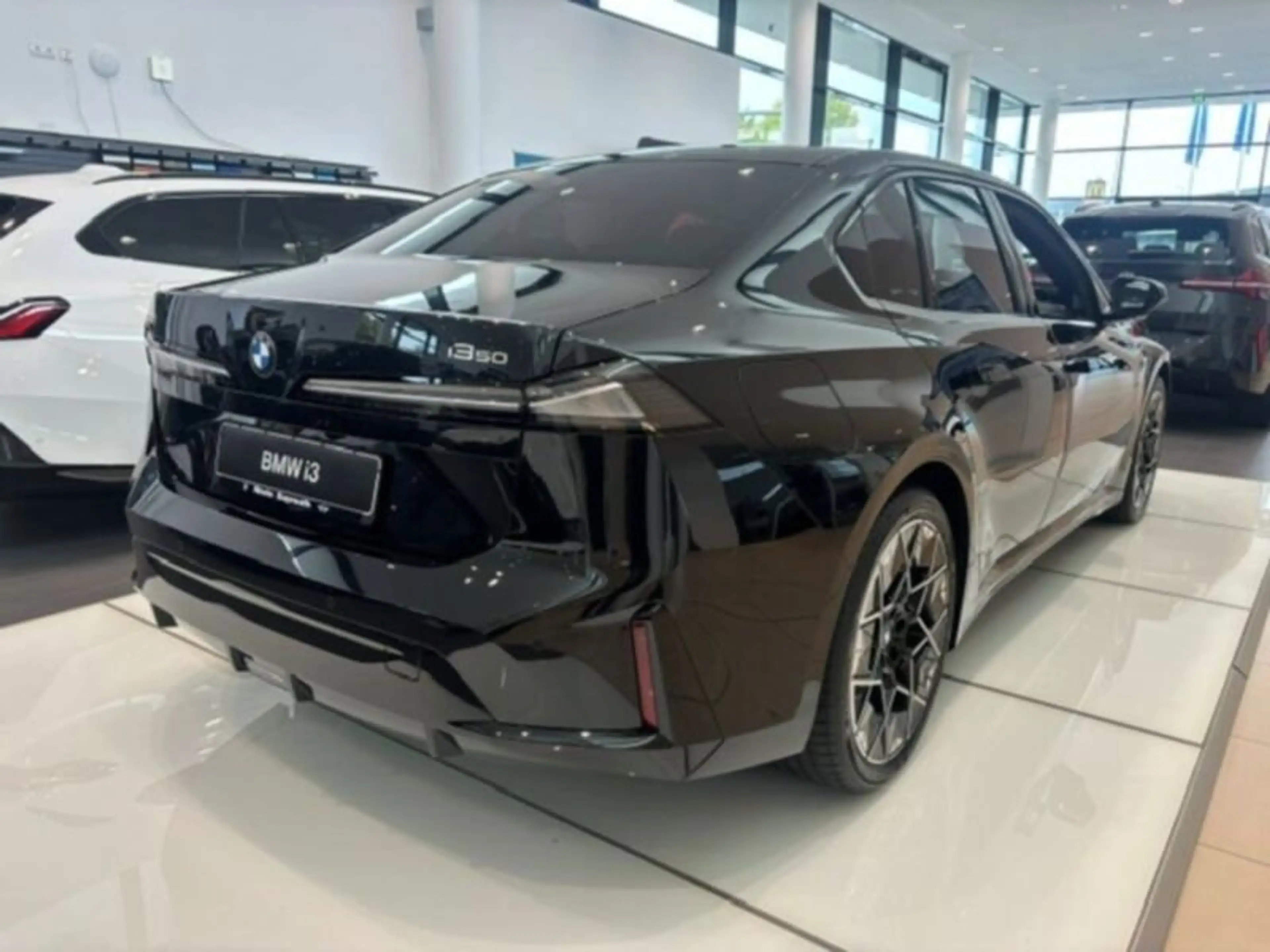 BMW i3 50 xDrive Limousine M Sportpaket — photo 6
