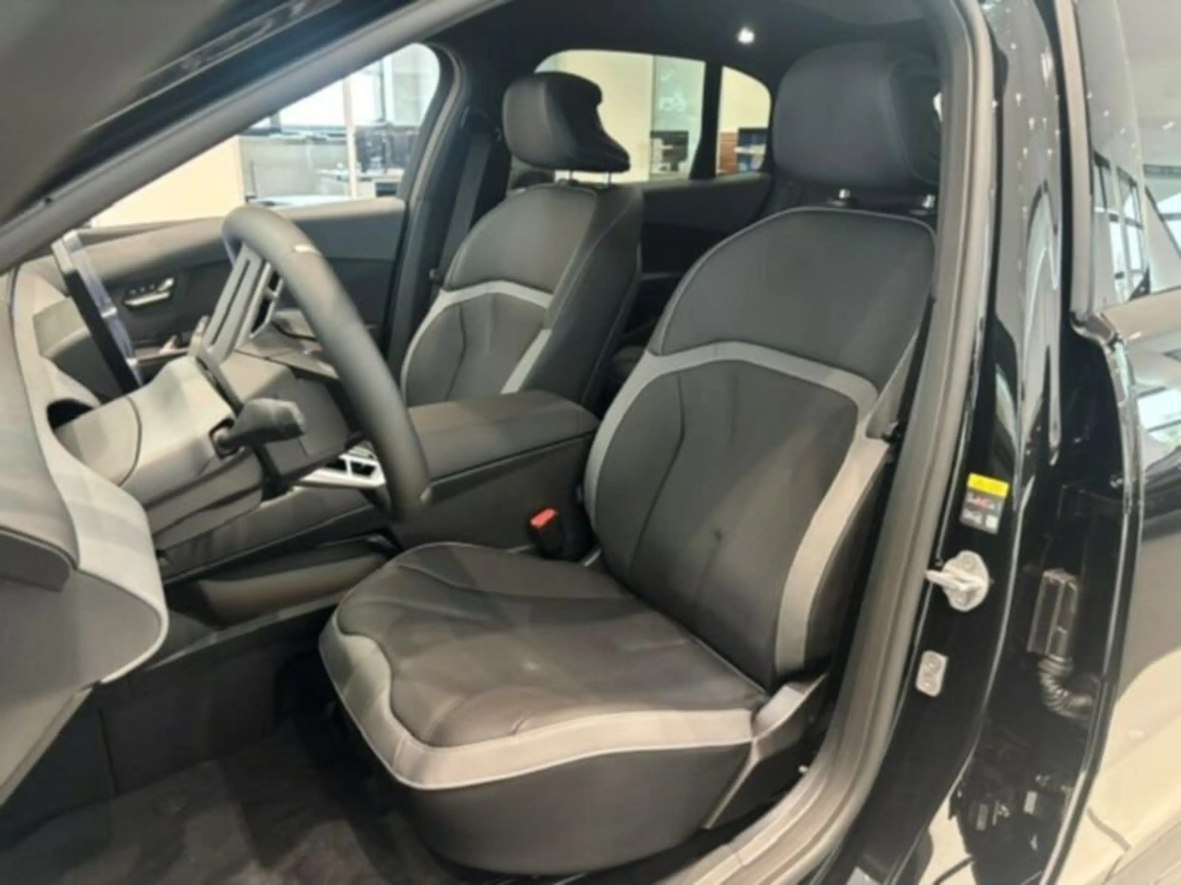 BMW i3 50 xDrive Limousine M Sportpaket — photo 11