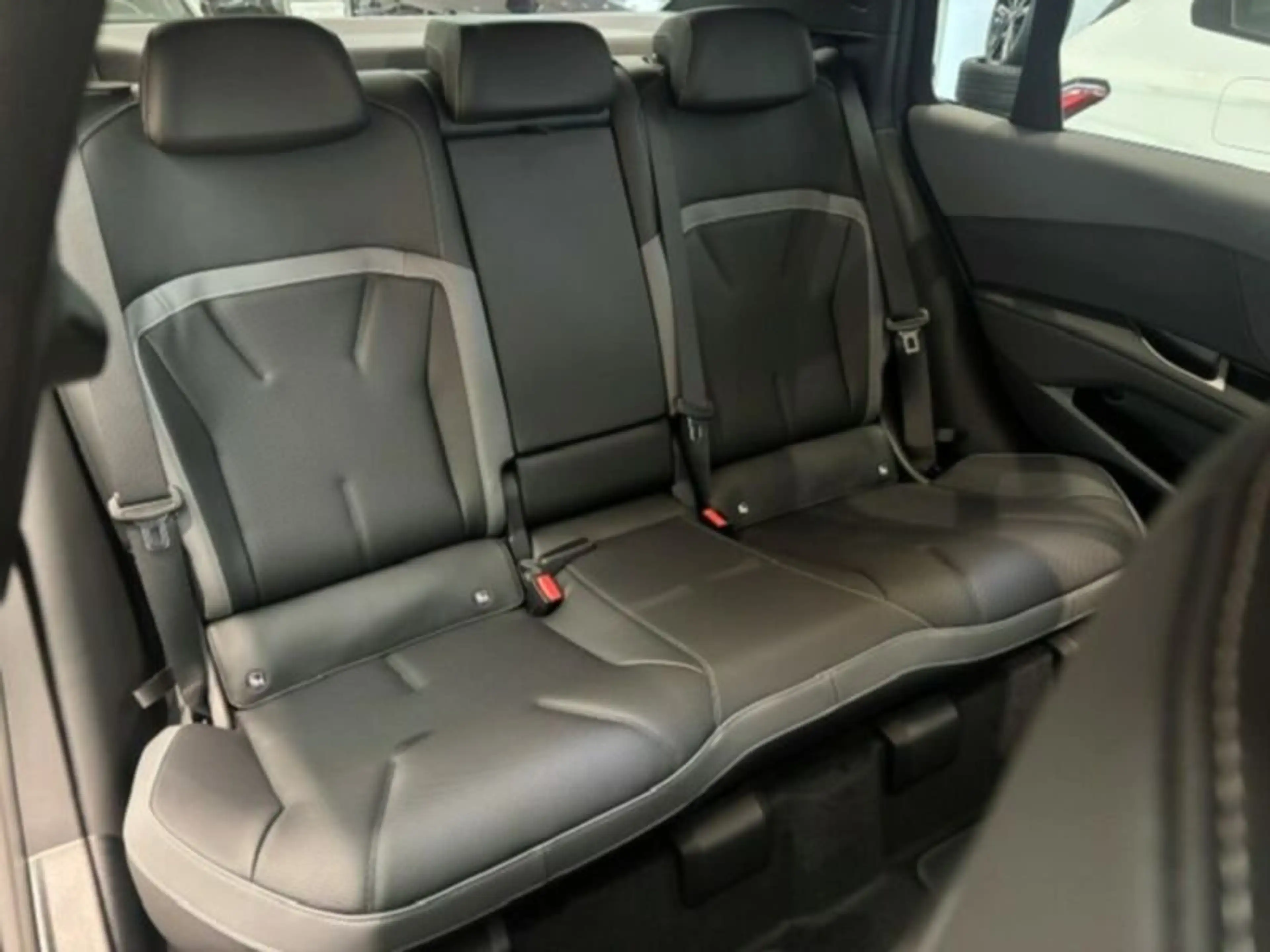 BMW i3 50 xDrive Limousine M Sportpaket — photo 12