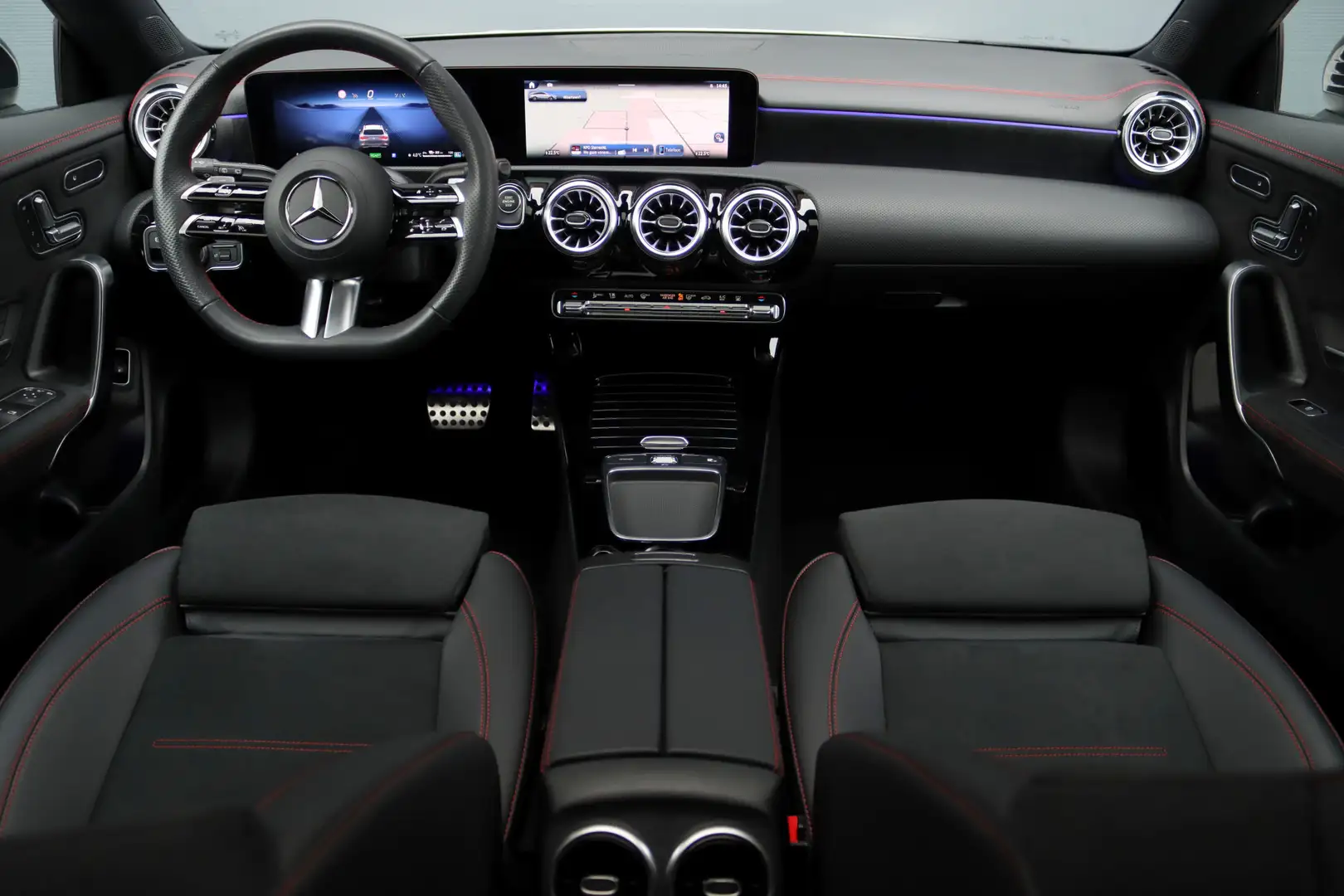 Mercedes-Benz CLA 250 Shooting Brake e AMG Line | Facelift | Panoramadak Noir - 2