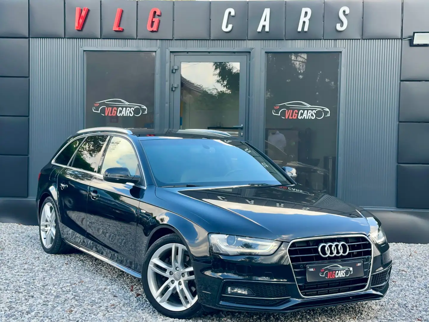 Audi A4 A4 Avant 2.0 TDi S line int. / Ext. 1ere Main !! Schwarz - 1