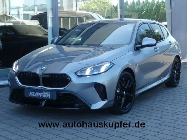 Bmw 120 i M Sportpak. Headup+HIFI°el.Sitze°AHK°18Zol