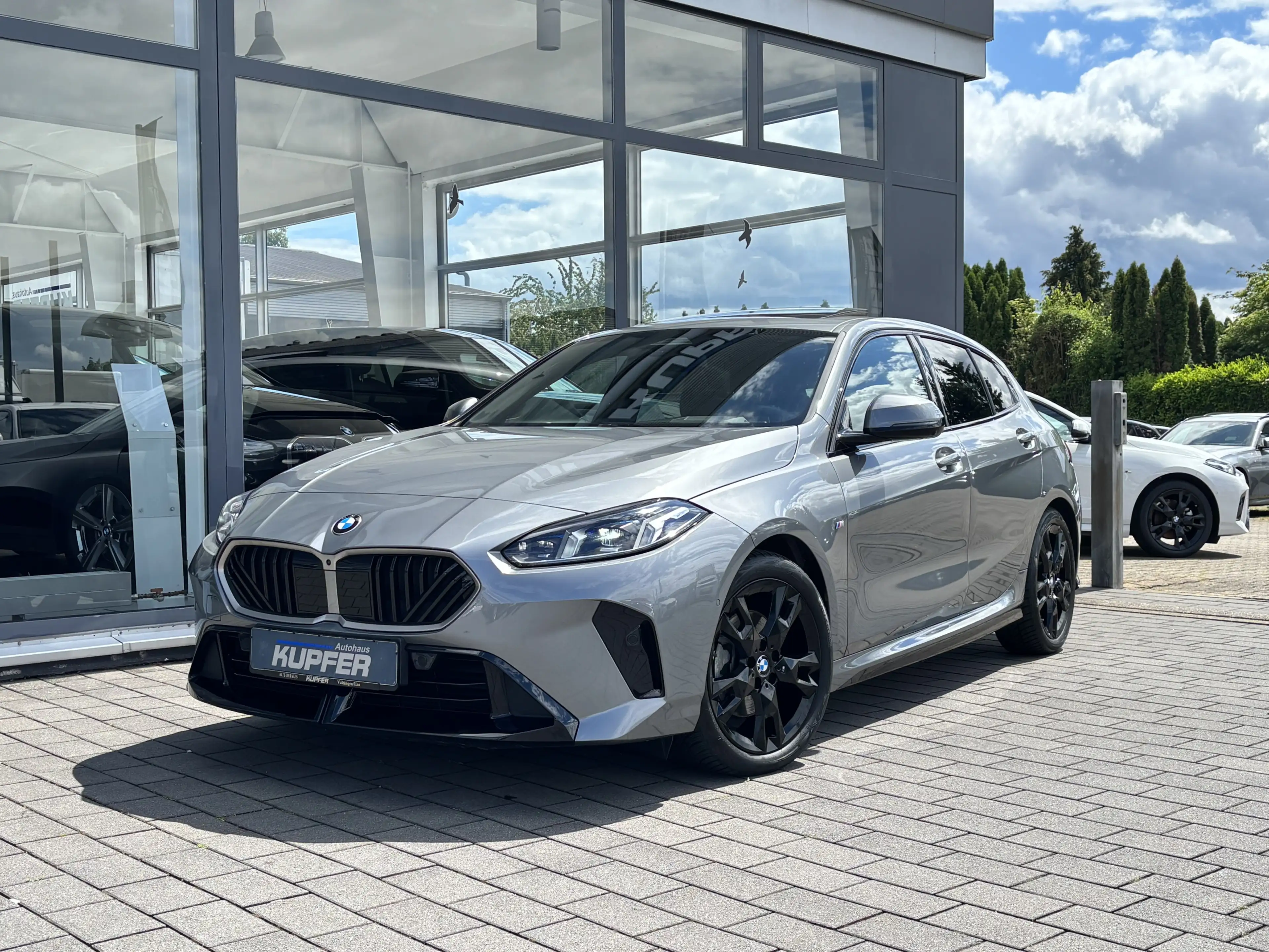 BMW 120 i M Sportpak. Headup+HIFI°el.Sitze°AHK°18Zol