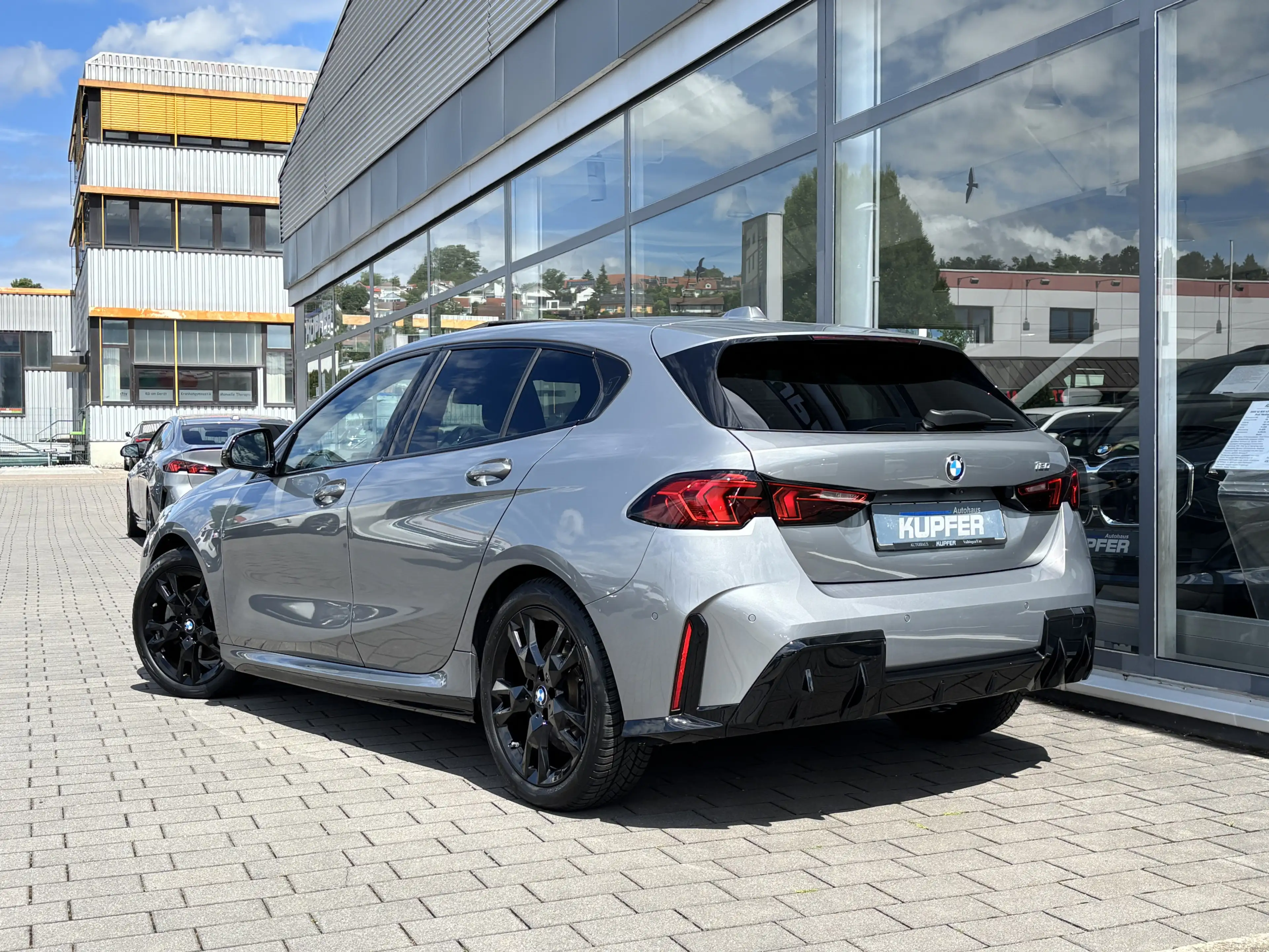 BMW 120 i M Sportpak. Headup+HIFI°el.Sitze°AHK°18Zol — photo 3