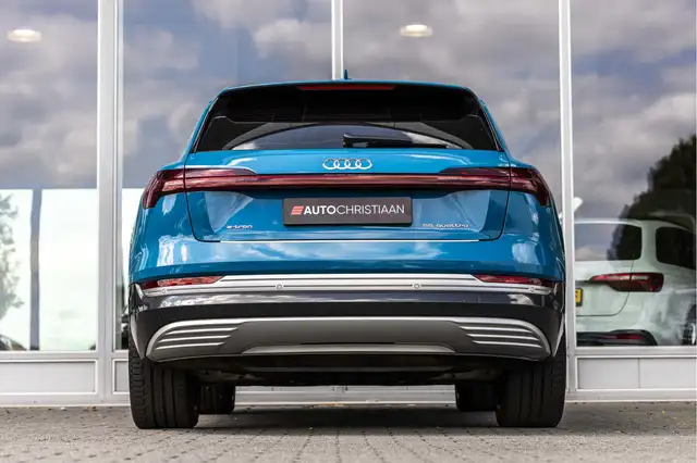 Audi E-Tron view 4