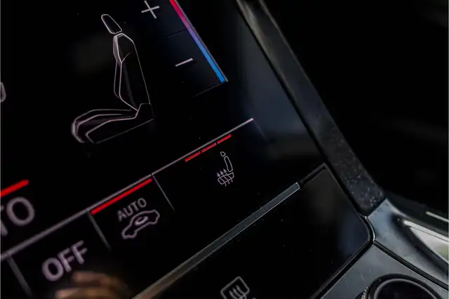 Audi E-Tron view 29