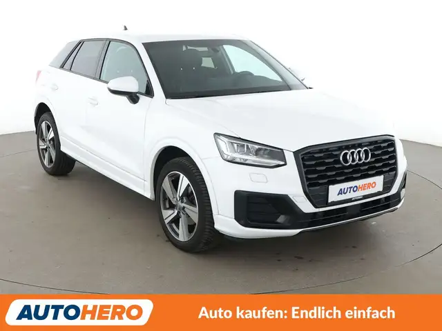 Audi Q2 view 8