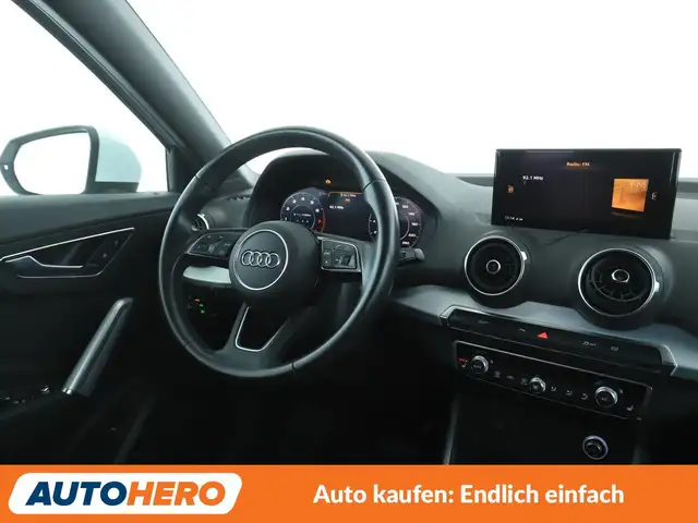Audi Q2 view 13