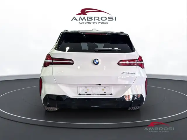 BMW X3 view 8