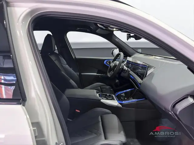 BMW X3 view 12