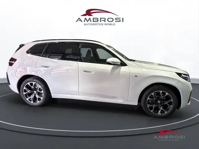 BMW X3 view 5