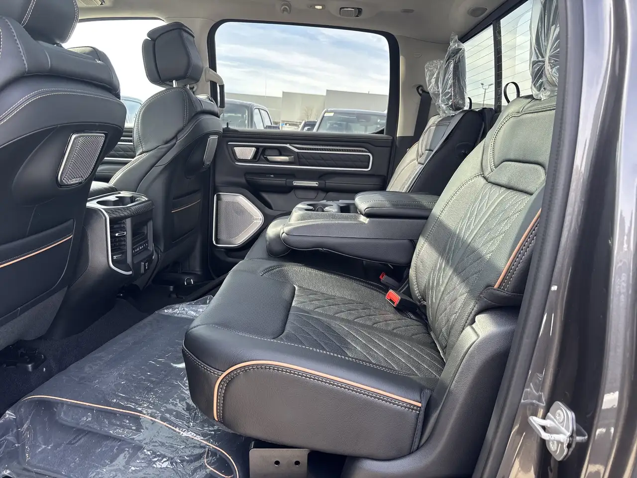 RAM 1500 снимка RAM 1500