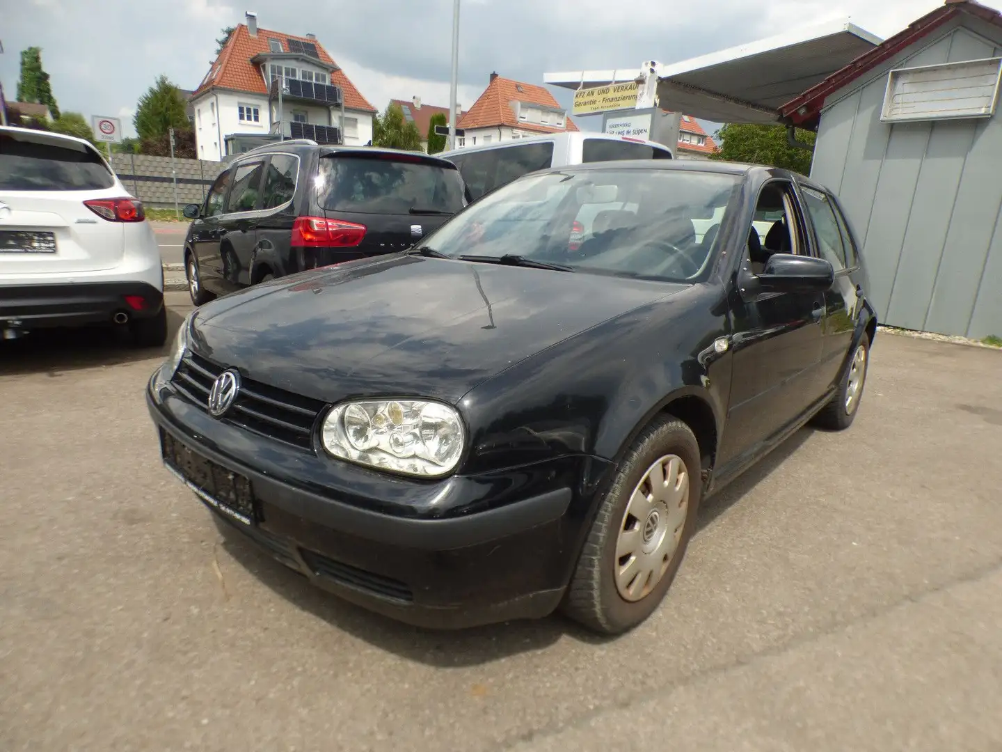 Volkswagen Golf 1.4 Special Zwart - 1