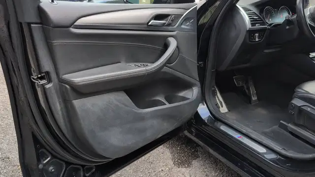 BMW X3 view 7