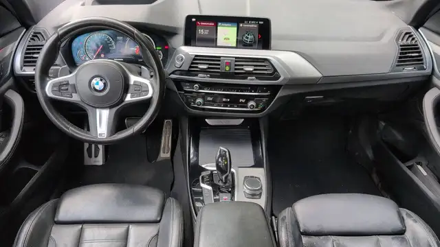BMW X3 view 11