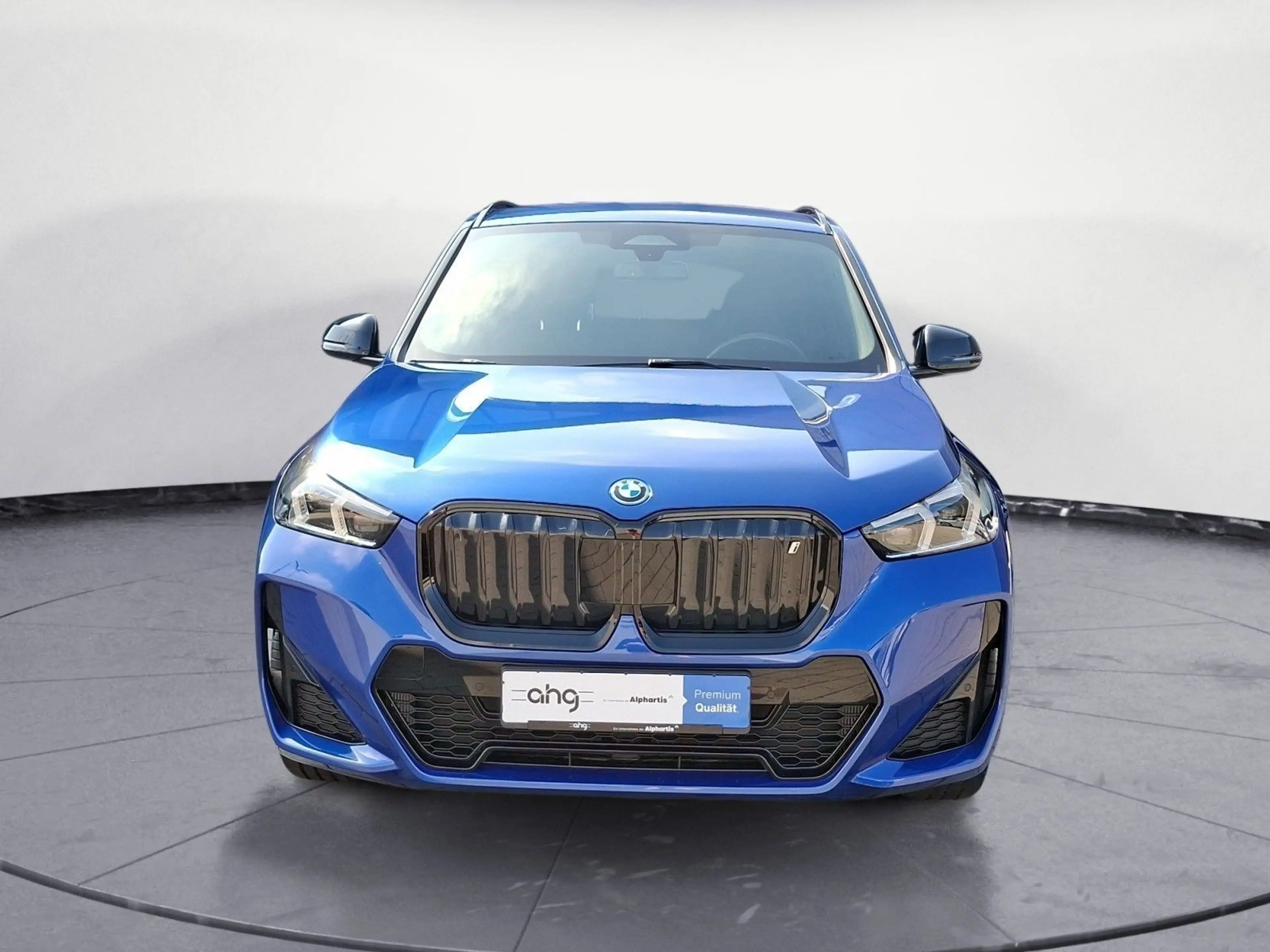 BMW iX1 xDrive30 *MSport*Shadow*Navi*HiFi*AHK*LED*PD — photo 11