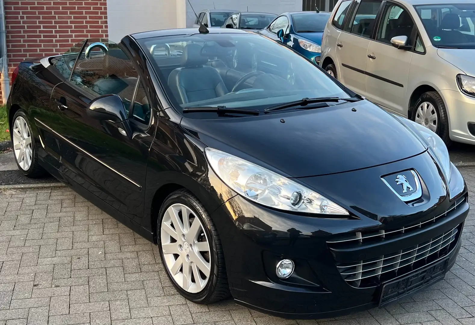 Peugeot 207 CC Allure *LEDER-PDC-TEMPO-BT* Schwarz - 2