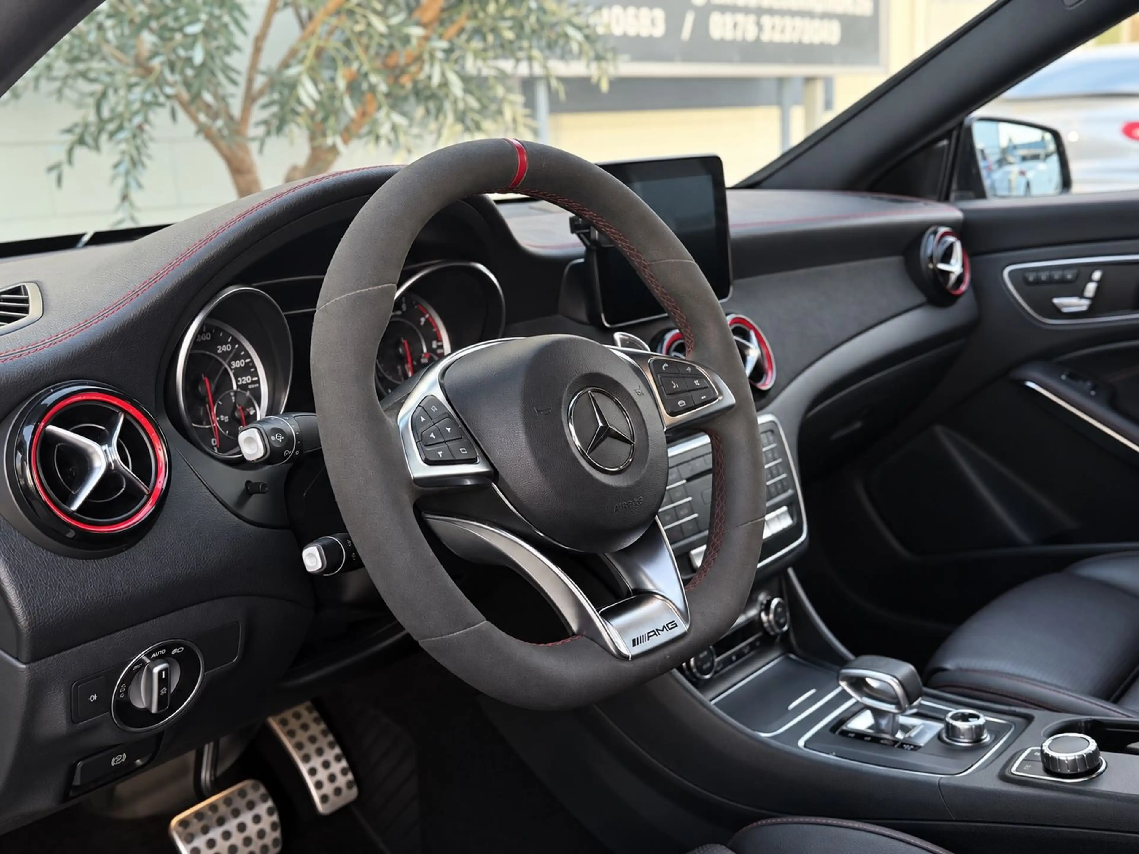 Mercedes-Benz CLA 45 AMG 4Matic*UNFALLFREI*NAVI*PANO*GARANTIE — photo 12