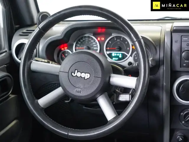 Jeep Wrangler view 11