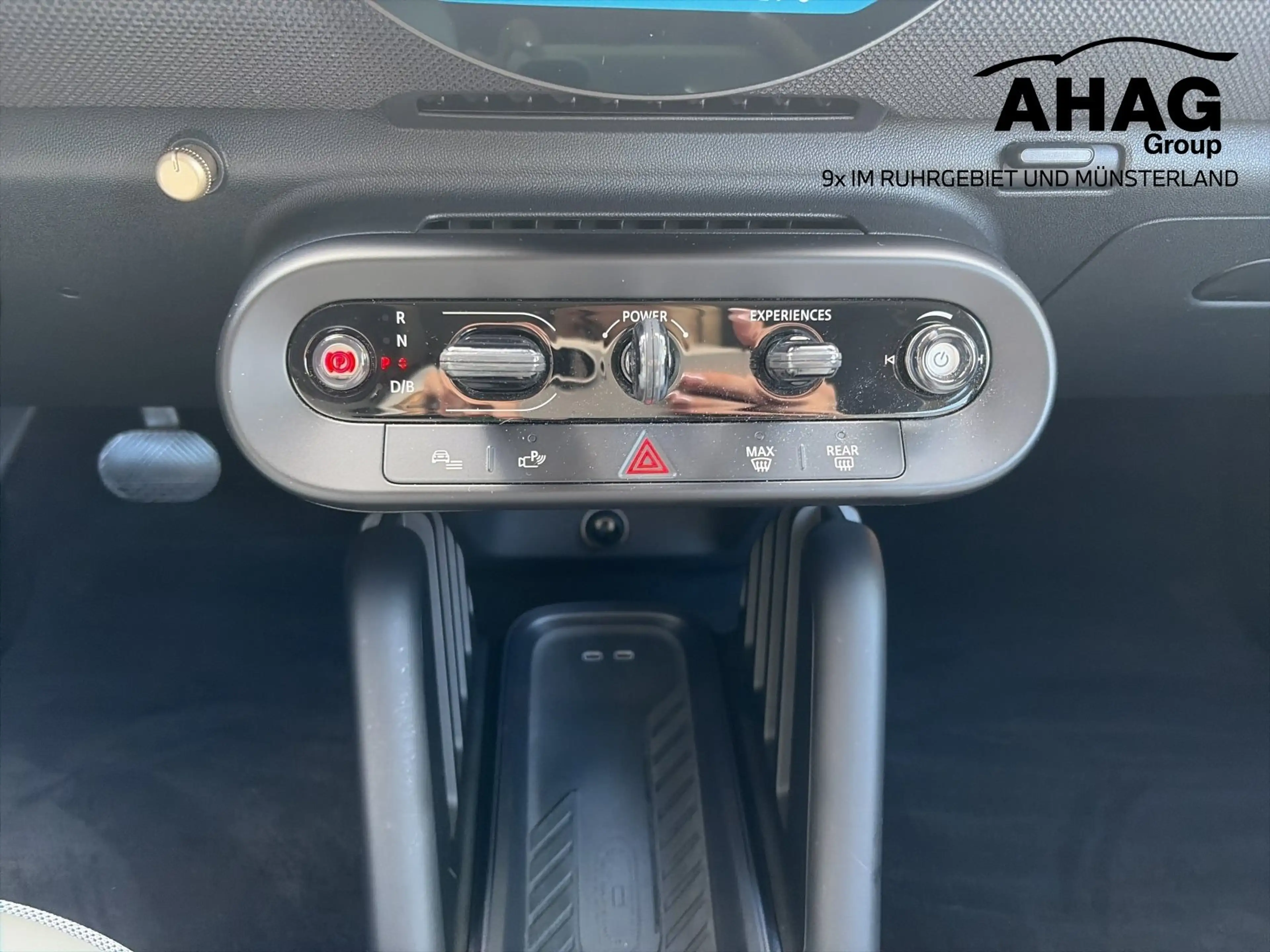 MINI Cooper SE — photo 10