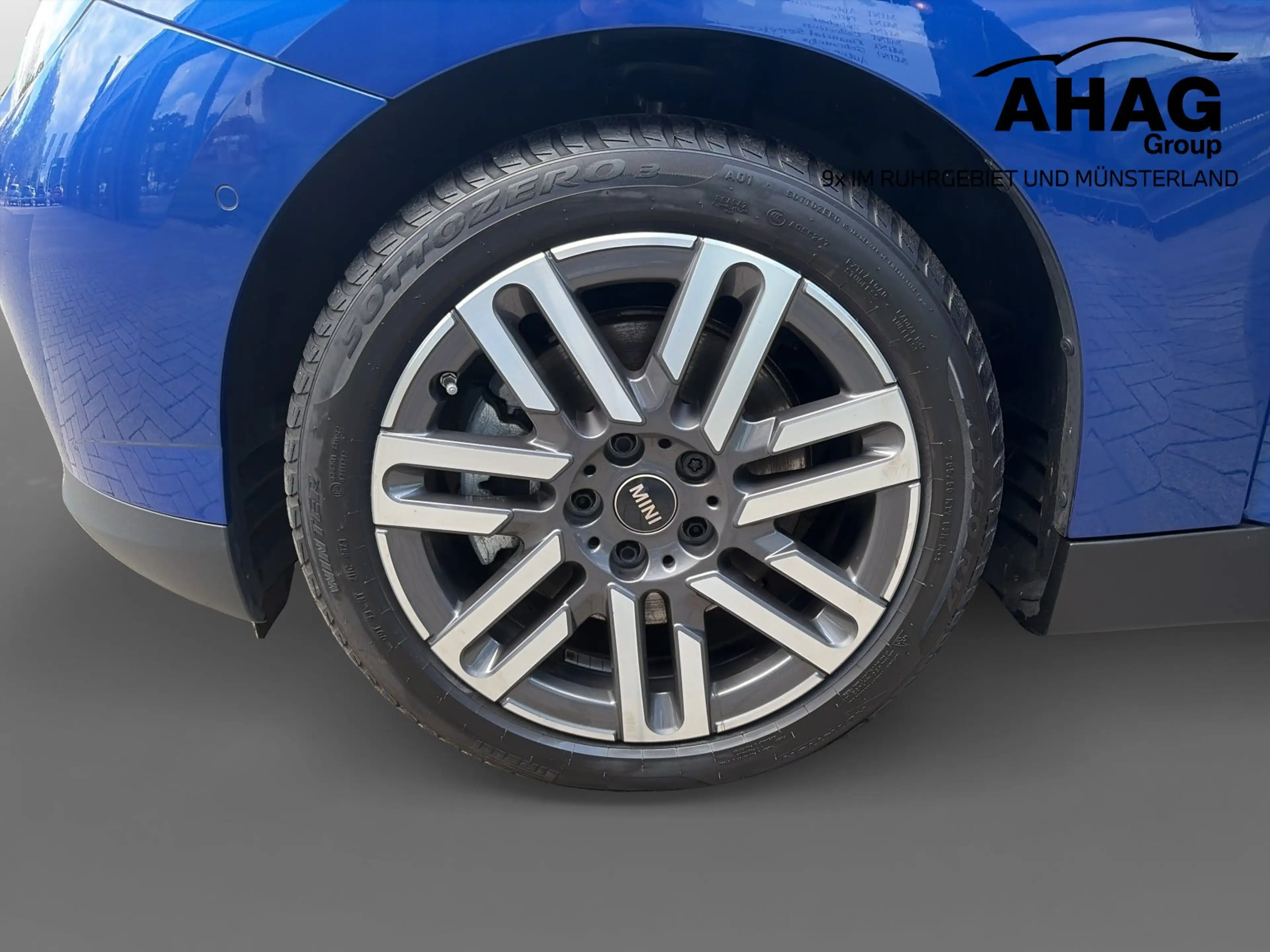 MINI Cooper SE — photo 12