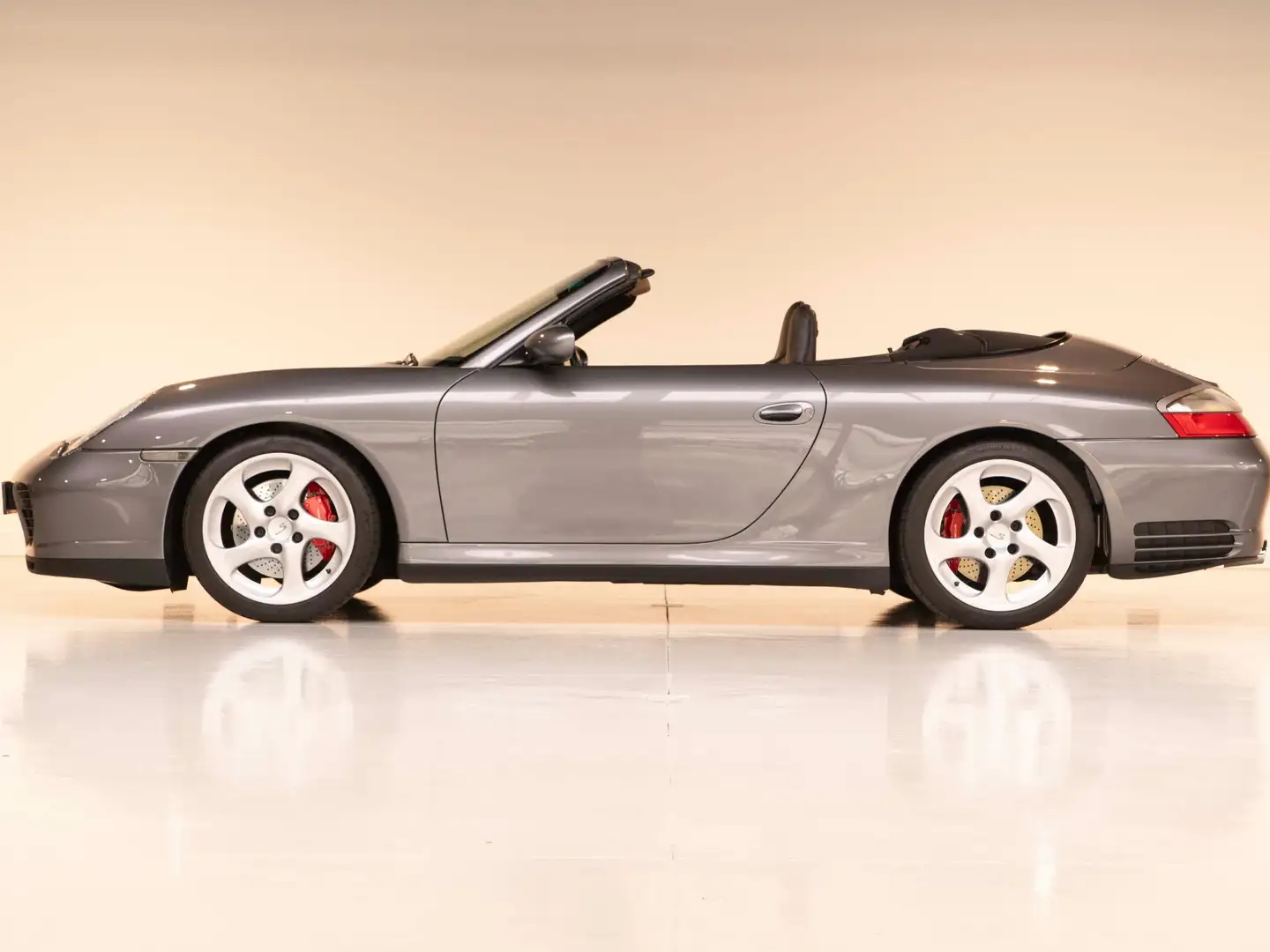 Porsche 996 Carrera 4S Cabriolet Handbak BTW Gris - 1