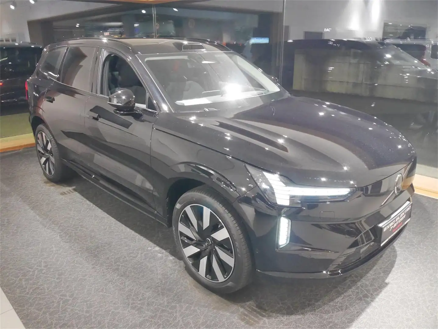 Volvo EX90 Twin Motor Ultra Schwarz - 1