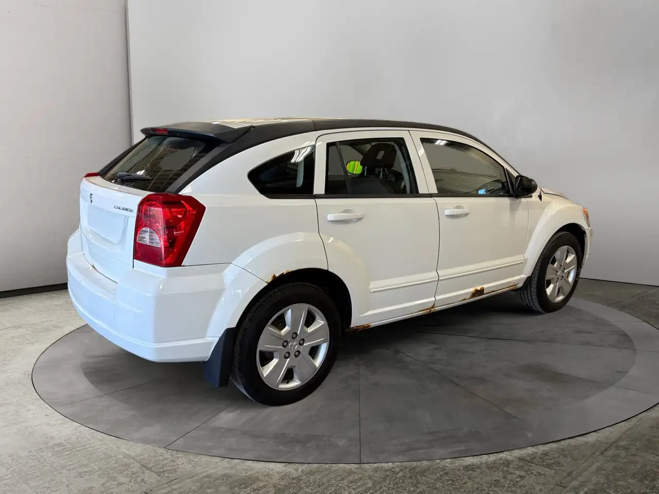 Dodge Caliber снимка Dodge Caliber