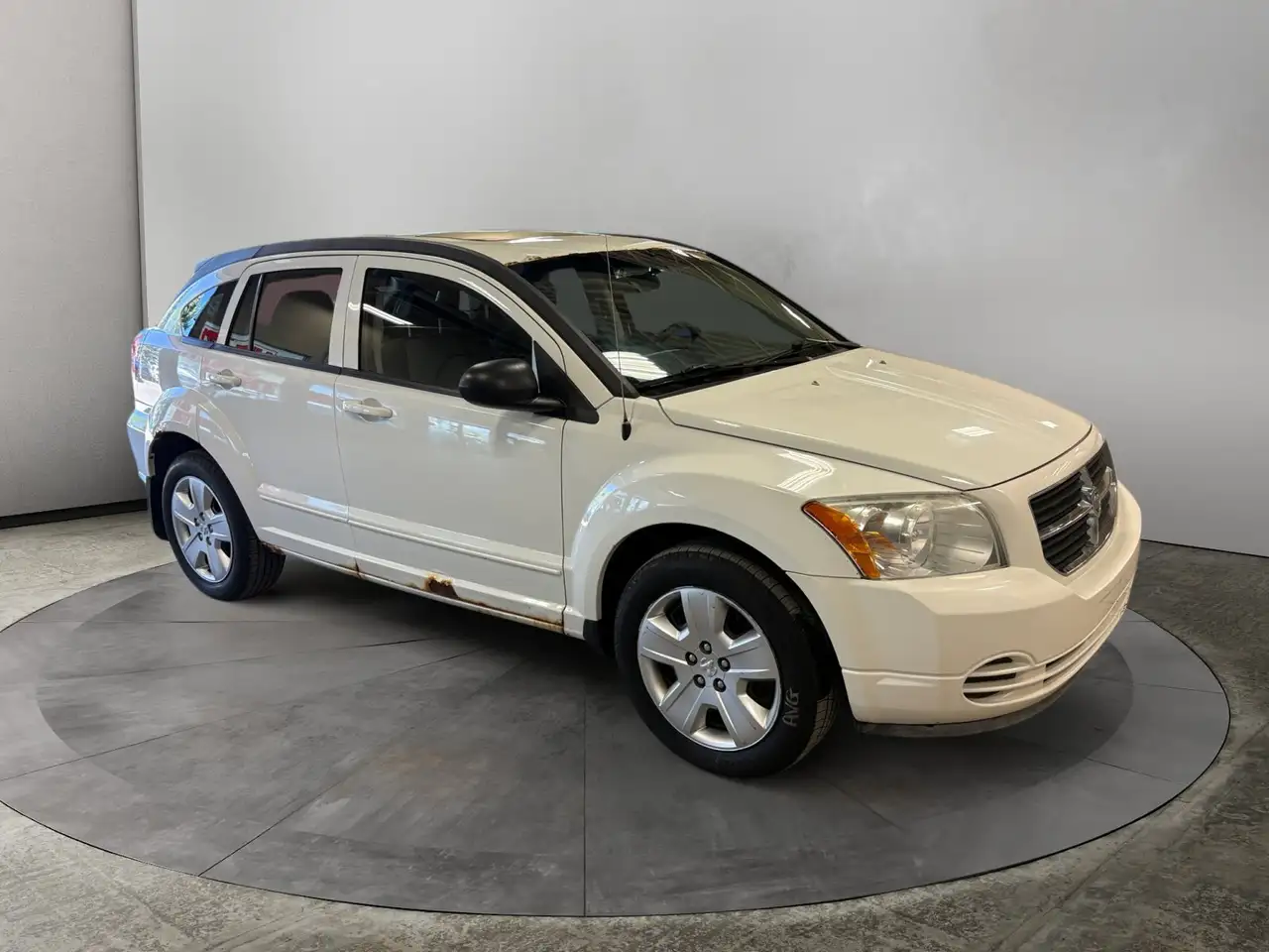 Dodge Caliber снимка Dodge Caliber