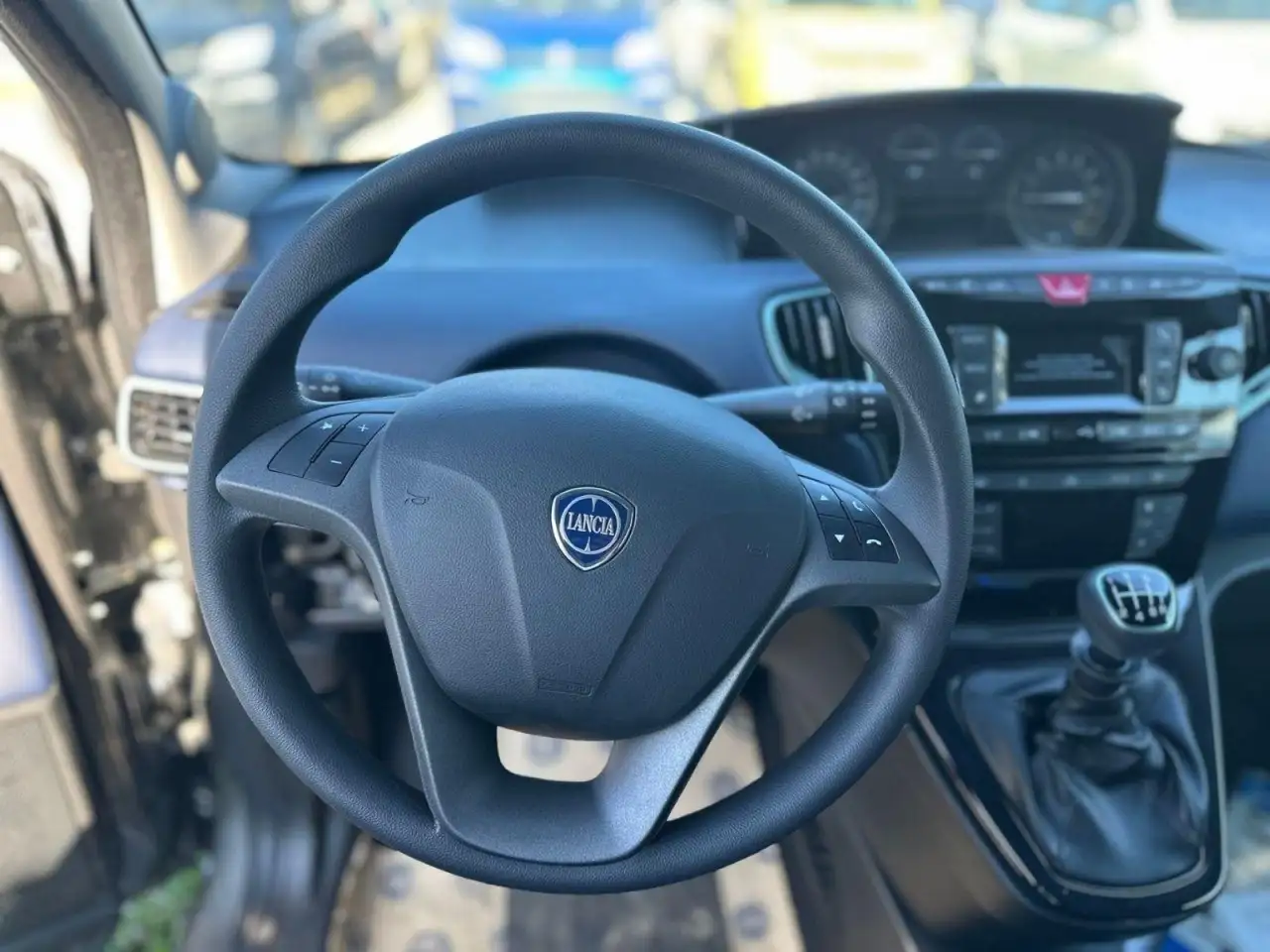 Lancia Ypsilon 2023 — фото 15
