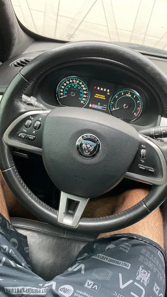 Jaguar XF снимка Jaguar XF