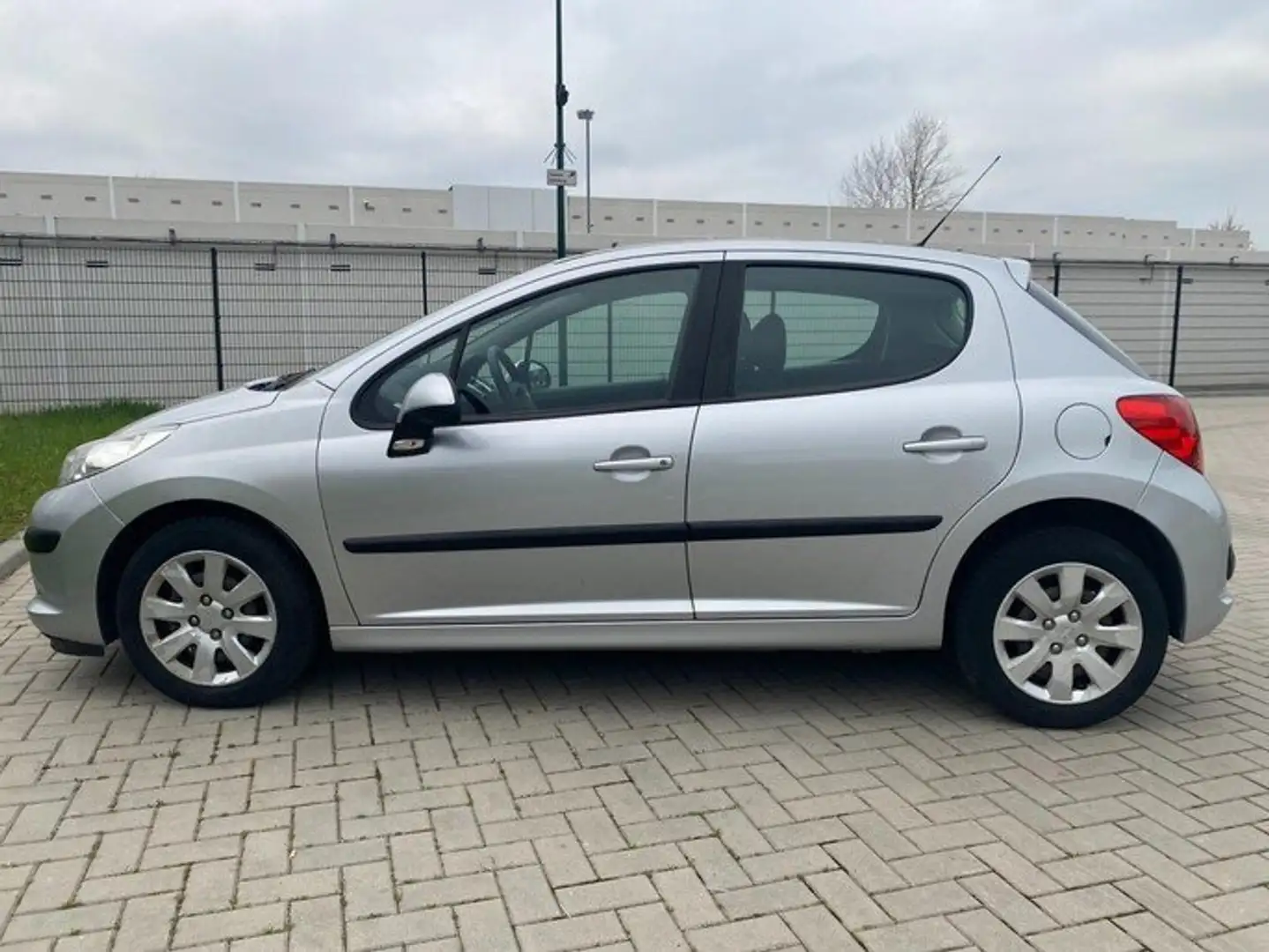 Peugeot 207 207 1.4 VTi Gris - 2