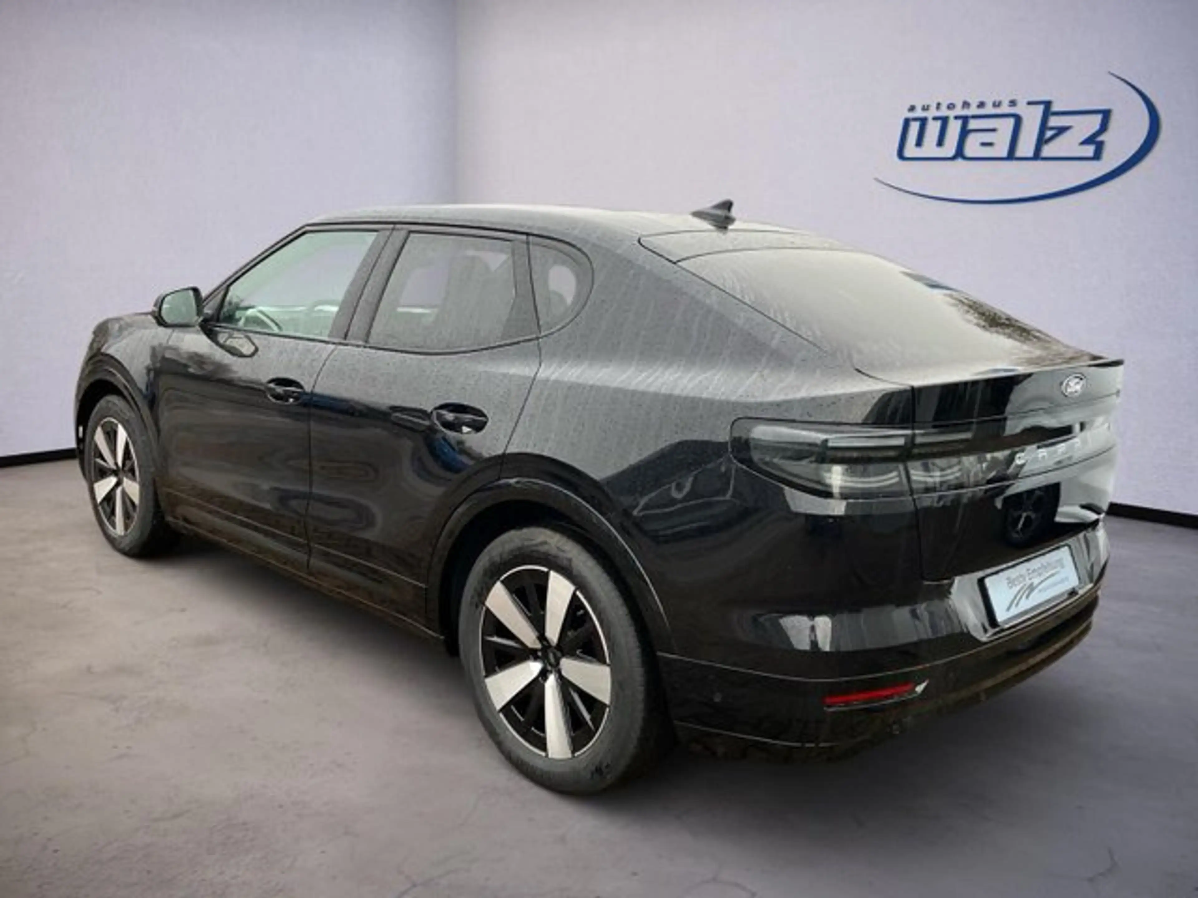 Ford Capri 210 kW RWD 286PS 77KWh Batterie Top-Ausstattung Ba — photo 4