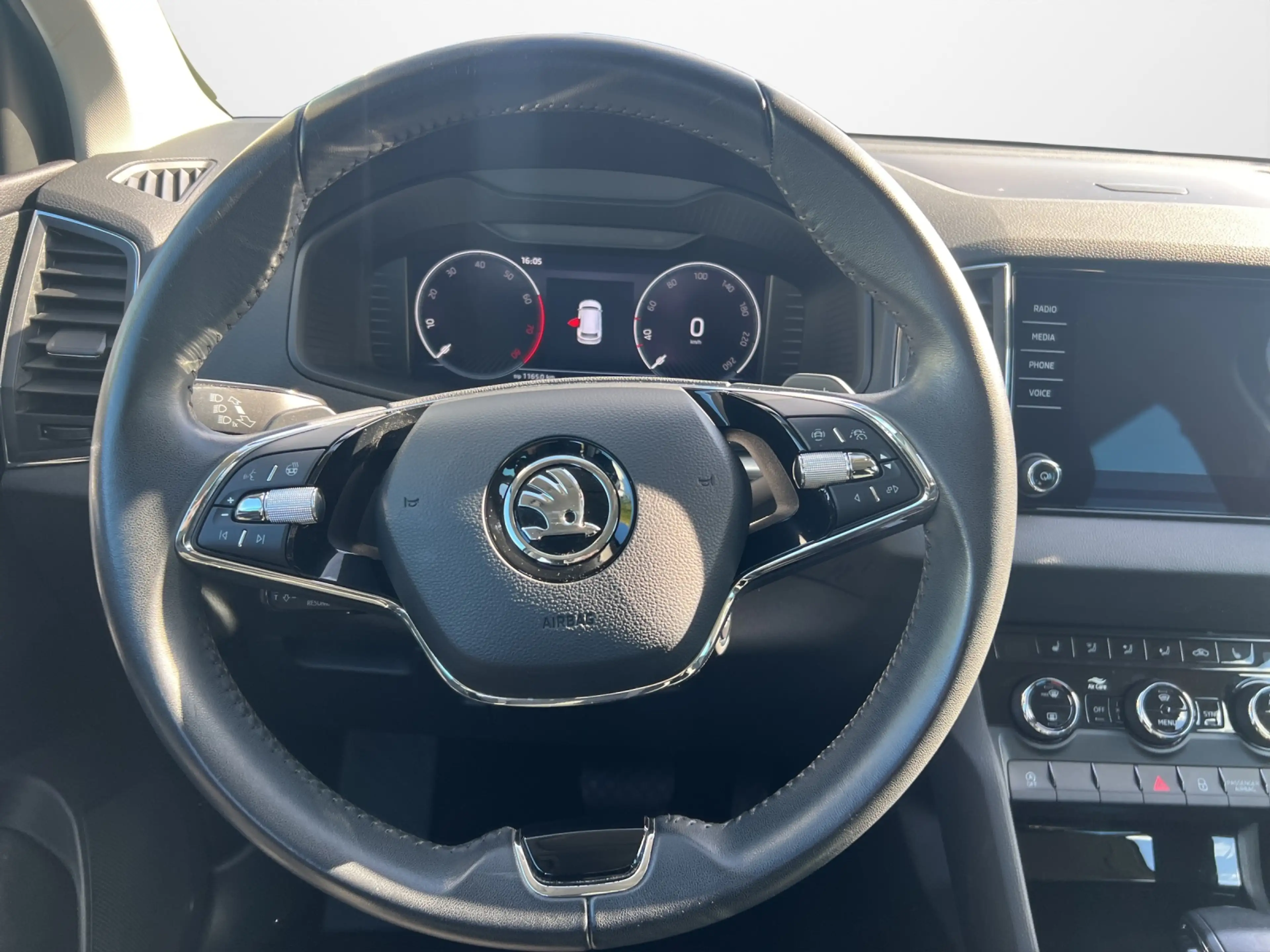 Skoda Karoq 1.5 TSI DSG Tour — photo 9