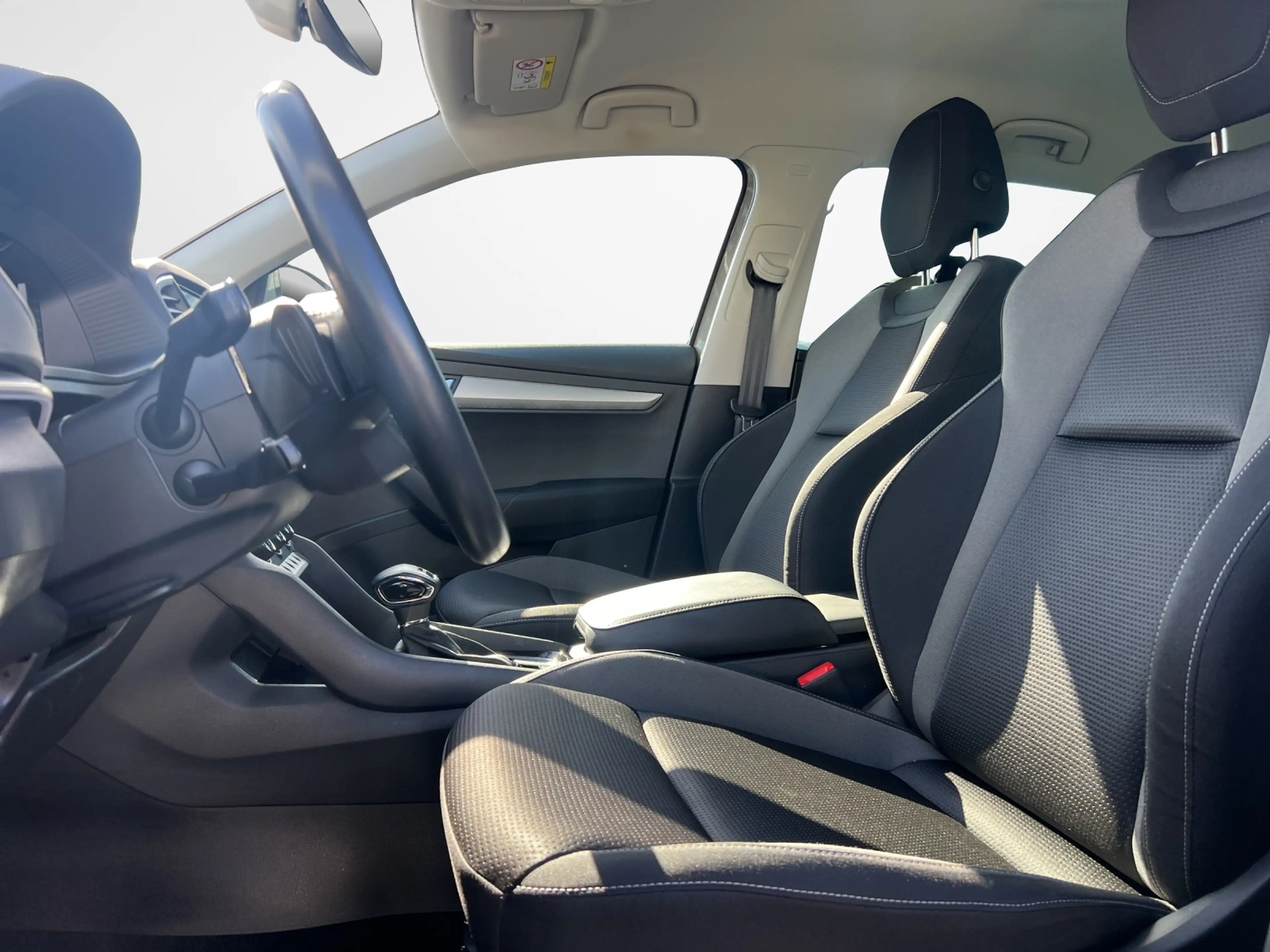 Skoda Karoq 1.5 TSI DSG Tour — photo 7