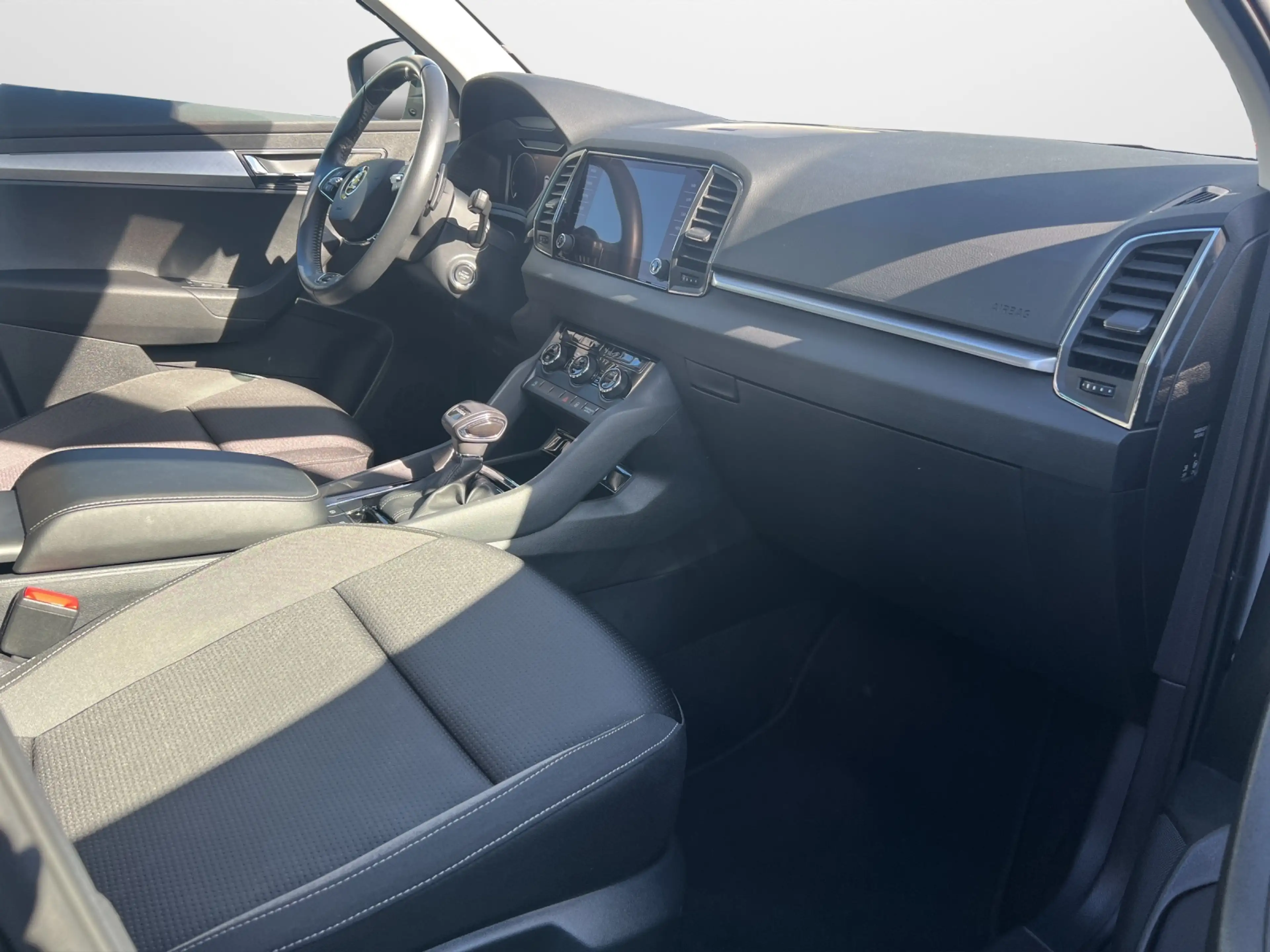 Skoda Karoq 1.5 TSI DSG Tour — photo 13